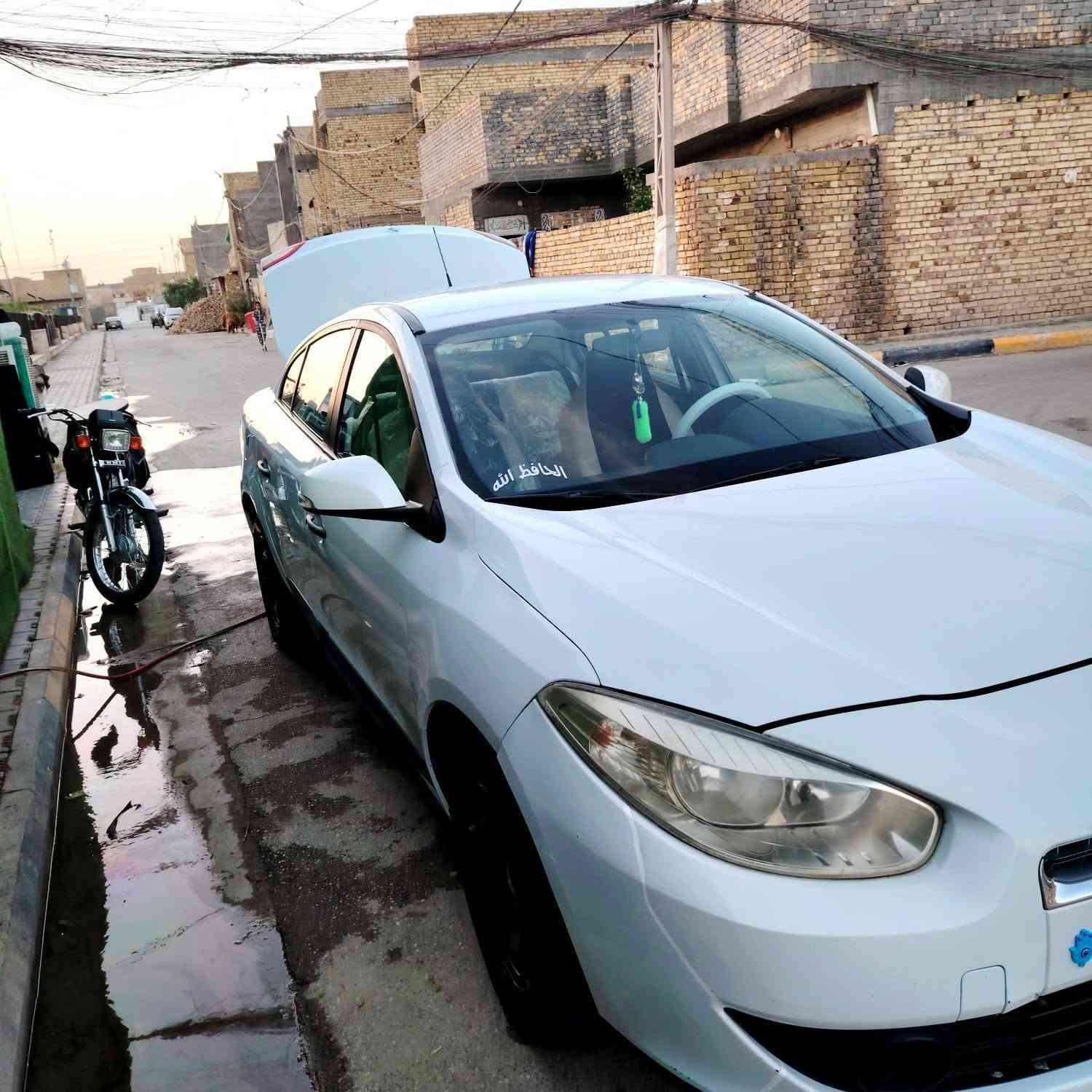 السلام عليكم
سياره رينو فلونس
 تبريد تدفئه حداديه جاهزه السياره كبل الشارع الله شاهد سياره نضيفه تجي تشوف بعينك احله من صور رقم نكليزي كبل بسمك تحويل كير مكينه كهربائيات كله كفاله سياره مديل 2012
العنوان واسط غير متواجد عل فيس رقم ***********
