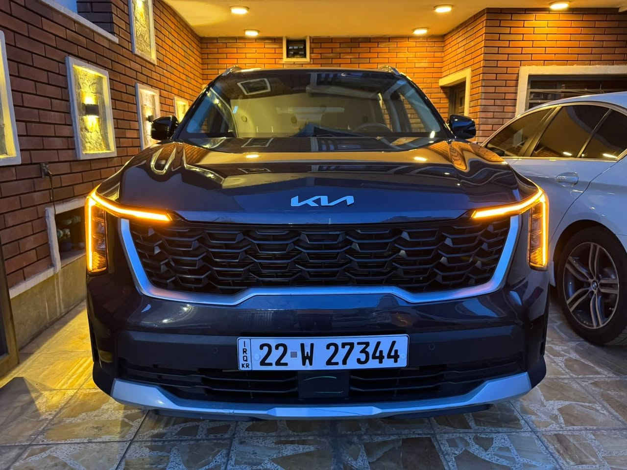 🔥 كيا سورنتو 2025 | Kia Sorento 4X | وارد أمريكي 🇺🇸

💰 السعر: 249 ورقة
📍 العنوان: بغداد – الدورة – شارع أبو طيارة
📞 للاستفسار: ***********

🚘 أنظف سيارة كيا سورنتو وارد أمريكي بالسوق!

إذا تبحث عن النظافة الحقيقية والمواصفات المميزة، هاي السورنتو تجمعلك كلشي تتمناه بسيارة عائلية حديثة.

✨ نظافتها نفس الزيرو، وحالة استثنائية تستحق المشاهدة!

المواصفات والتفاصيل:

▪️ الموديل: 2025
▪️ وارد أمريكي 🇺🇸
▪️ الفئة: 4X
▪️ دفع رباعي (4WD – Four Wheel Drive)
▪️ محرك 2500 سي سي
▪️ عداد المسافة 16 ألف ميل فقط
▪️ 7 راكب، مناسبة للعائلة
▪️ مكفولة كفالة عامة
▪️ تعديل PDR بمكان واحد فقط
▪️ تشغيل عن بُعد (Remote Start)
▪️ بصمة تشغيل ودخول ذكي
▪️ رادارات 360 درجة
▪️ كاميرا خلفية
▪️ إنارة LED أمامية وخلفية
▪️ مقاعد كهربائية
▪️ مقاعد أمامية مدفأة (Heated Seats)
▪️ شاشة إلكترونية متصلة وعصرية
▪️ أنماط قيادة متعددة (Drive Modes)
▪️ تصميم حديث ومساحة داخلية واسعة

💎 شنو يميزها؟

✅ نظافة نفس الزيرو
✅ من أنظف سيارات السورنتو الوارد الأمريكي
✅ تعديل PDR بمكان واحد فقط
✅ رقم أربيل باسمي الشخصي
✅ مواصفات عائلية متكاملة وموديل حديث

🔥 السعر: 249 ورقة فقط

📍 بغداد – الدورة – شارع أبو طيارة
📲 للاستفسار والتواصل ***********

Kia Sorento 2025 — النظافة، الفخامة، والمواصفات كلها بسيارة وحدة.

📌 السيارة تستحق المشاهدة، والمعاينة خير برهان. بغداد, العراق
