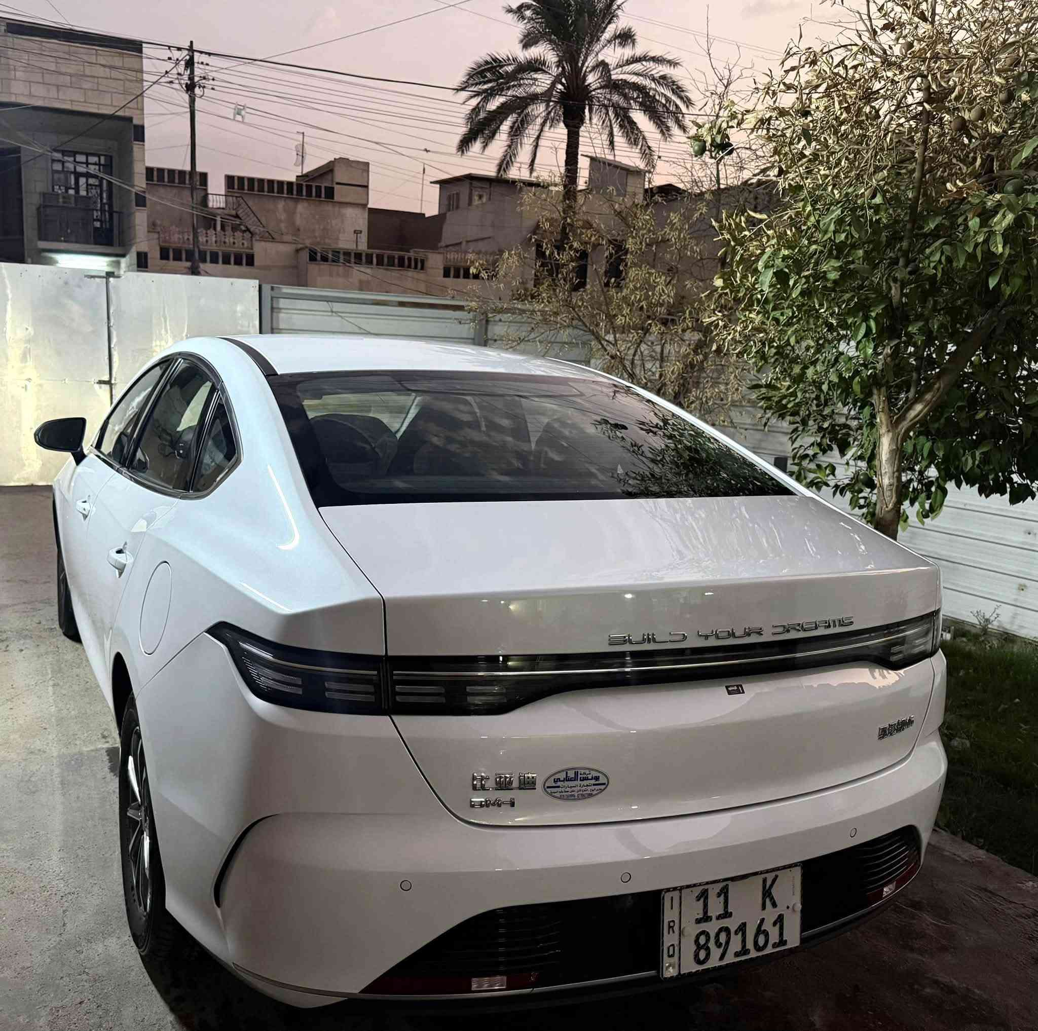للبيع فقط    دستروير. بي واي دي.  موديل.   2025       ماشيه.  اقل    8000.   رقم بغداد بسمنه. مكفوله كفاله عامه حتى لدعاميات من شخط ولرصعه   السعر.   20500.  مكانها بغداد حي لجامعه.  الاتصال. ***********
