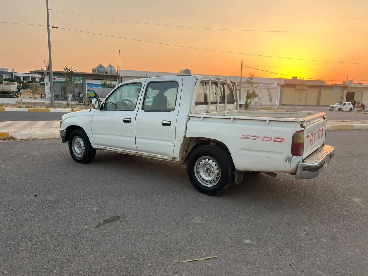 توێتای یابانی مەکینەسپی مۆدێل 2002
 بێ بۆیاغ بێ لێدراو هیچی پێوەنیە تەبریدو پاوەرە ئاڕمی پلاستیکی سلێمانی لەگەڵە بەشەرتی ئەوەی ماڵی کەس نەبێت کێشەی نەبێت شوێن چەمچەماڵ  سعری قوفڵی 38گڵا  
ژم ;*********** السليمانية, العراق
