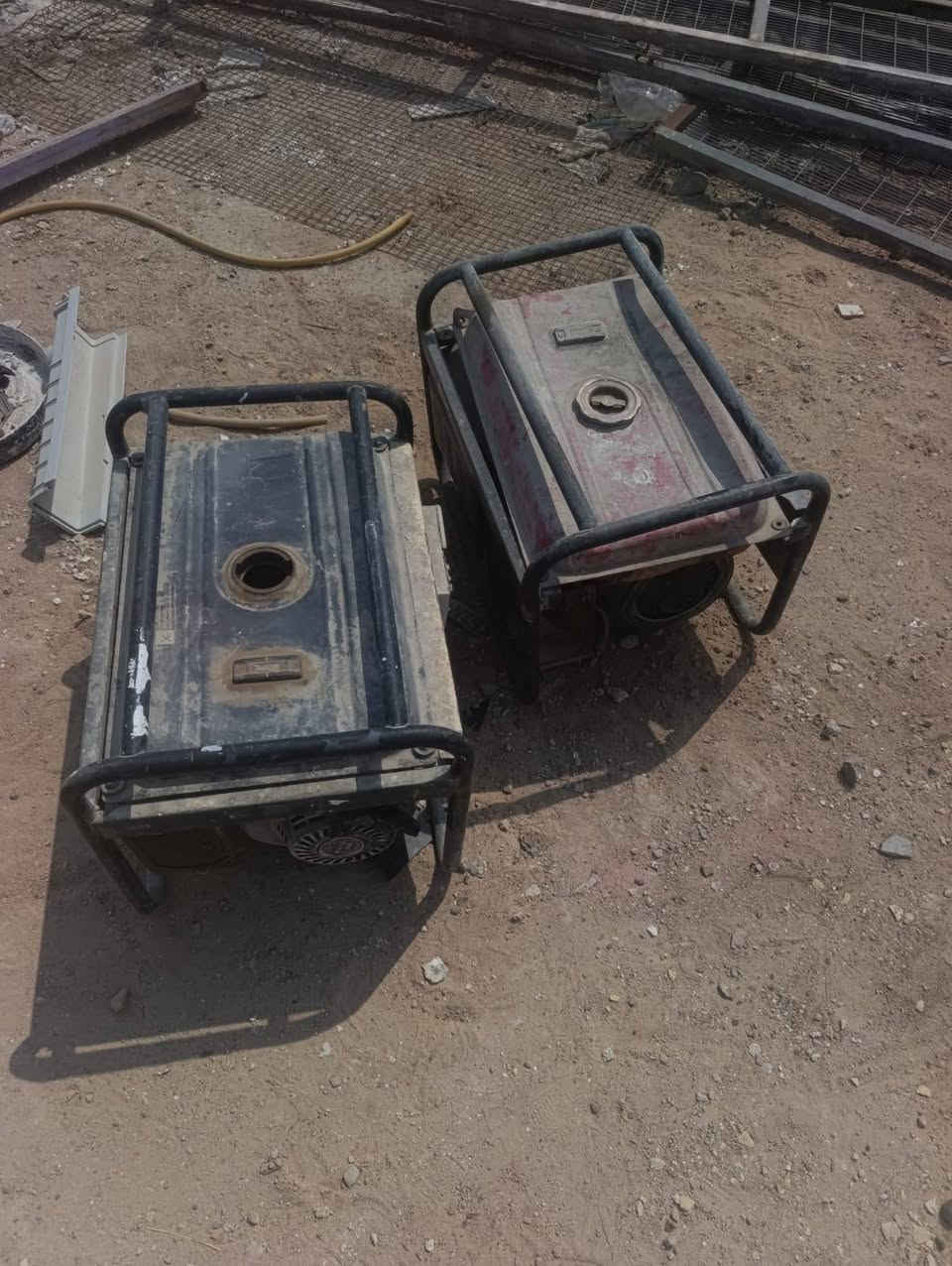 العنوان النجف الاشرف حي الرحمه خلف مطعم ثابت
مولدات اثنين للبيع وحده تنباع تفصيخ وحده كامله جاهزه محركه جديد اسمه الغدير السعر اثنينهن ب٨٥ للاستفسار الاتصال على الرقم ***********
