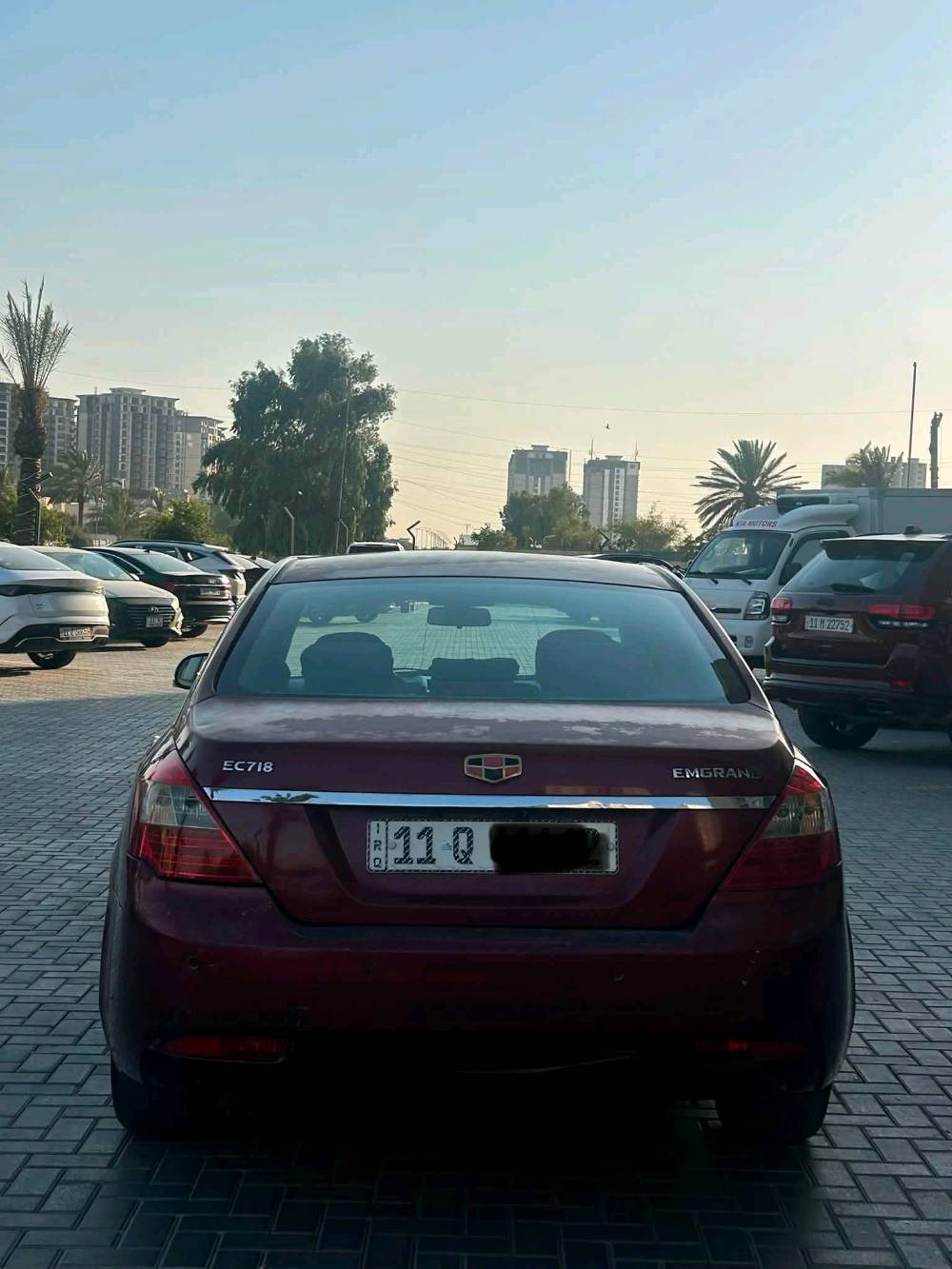السلام عليكم للبيع سياره امكراند ٢٠١٣ سياره جديده مابيه اي نقص رقم بغداد باسمي كير مكينه صدر امامي خلفي تخم تاير تبريد ثلج تدفئه كشنات جلد بلاد فتحة سقف كهرباء جاهزه مكينه ١٨٠٠ كير اوتو اشاير بلمري بيها بس جراد مثل ماواضح بالصور عضمتها قويه حيل عنوان بغداد الدوره   السعر 48$