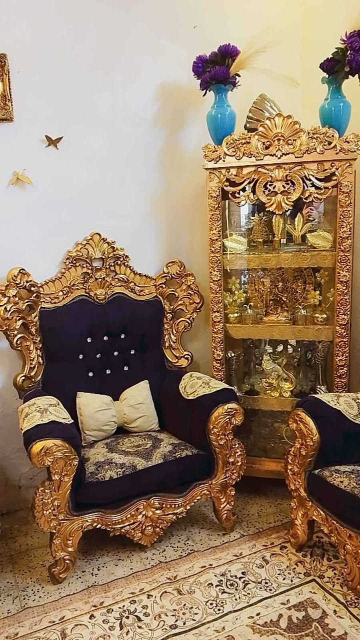 تخم زان عشر مقاعد مع طبلاء وسط نظيف جدا لسعر 600بي مجال بسيط مكان مشتل شارع لمطبك *********** بغداد, العراق
