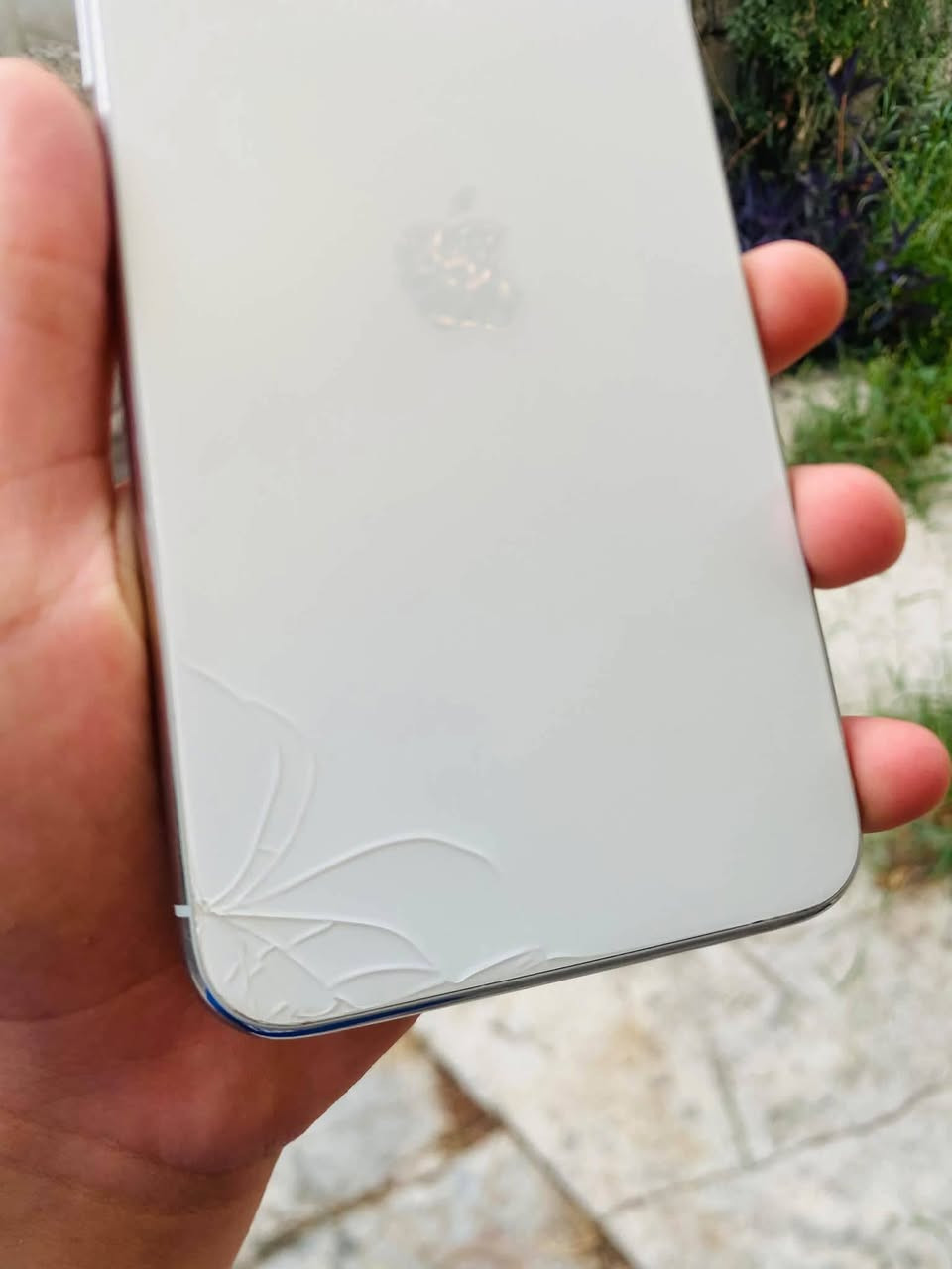 ايفون 11 برو ماكس كلشي بيلادي 
ذاكرة 256GB
بطارية مبدلة 100‎%‎

جهاز كلشي نضيف سعر 185 الف وبيه مجال تواصل رقم
***********
