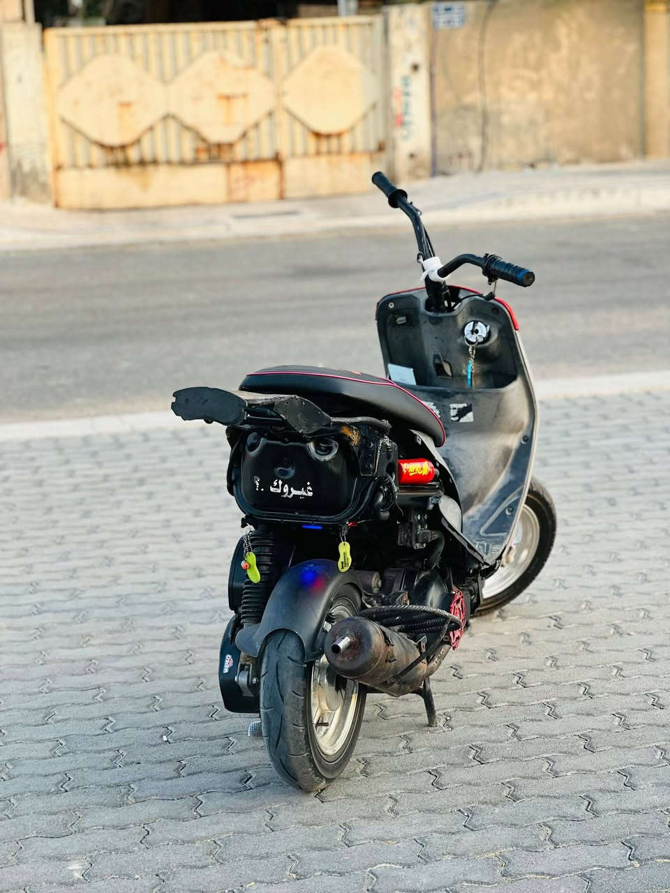 سلام عليكم دراجه للبيع قجمه مامفتوحه سلف شلعه ومعدل سعر 750 بيهه مجال رقم ***********
