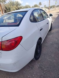 سياره النترا مقدس موديل 2009 رقم بغداد دولي  بيهه طخة خفيفة بجملغ الخل...