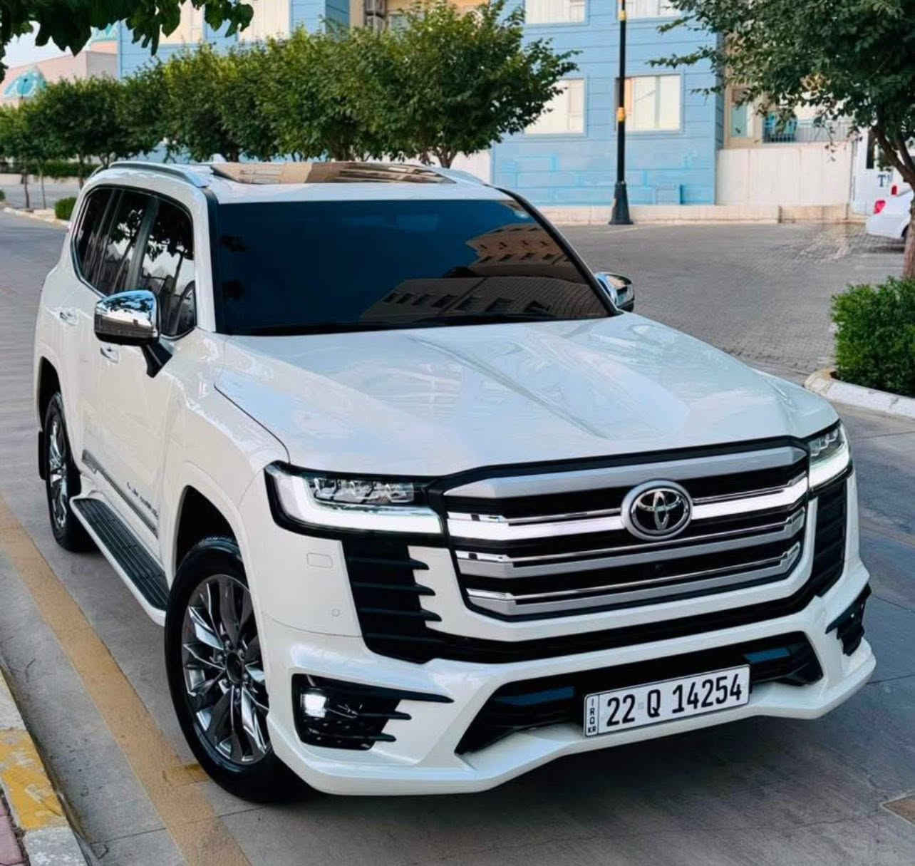 لاندكروز 2025 VX لمتد S
فول موصفات 
رقم اربيل 
شركة SAS داخل الضمان
بهااا تبديلات دهن داخل الشركه مجاني 
مغلفه PPF اصلي 
كتاب تضليل إصدار جديد 
فول موصفات 
كشنات تدفئه تبريد كهرباء 
كامرات 360  درجه 
اناره داخليه ب الأبواب 
رادار امامي خلفي 
وضعيات قيادة 
بيهااا موصفات هوايه ومعروفه 
ماشيه 21 
مكفوله كفاله عامه حتى من الخدوش 
السعر المطلوب 820  ورقه وبيهااا مجال بسيط 
مكان السياره بغداد 
***********
