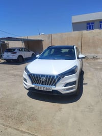 توسان موديل 20الكاصد ماشيه 73الف ب190ورقة 07731942033