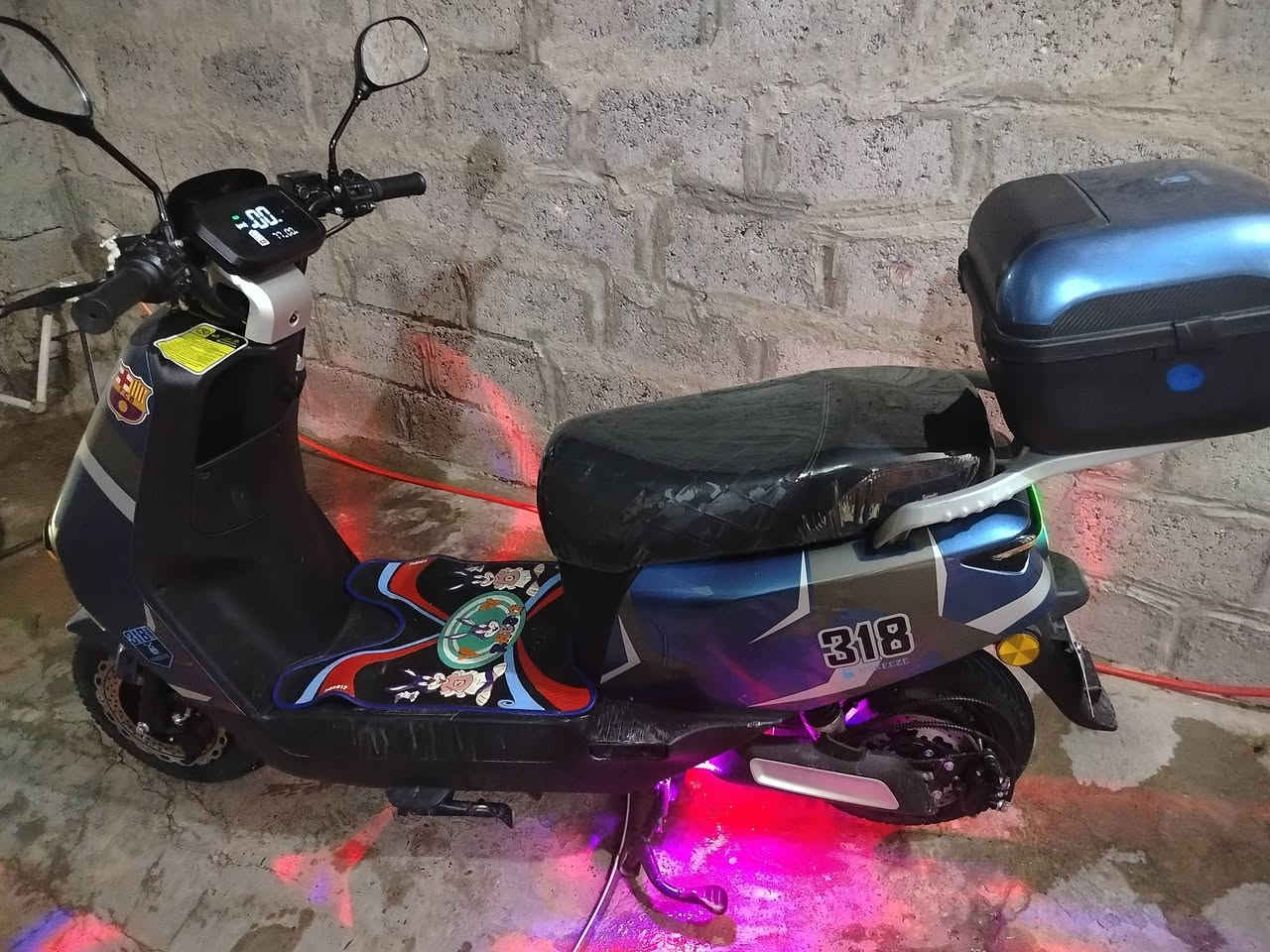 ماطور شحن 318
6بطاريات شرط نضيفة وجديدة
الماطور مستعمل شهرين يعني بعده جديد ونضيف وكدام العين صندوق خلفي ومرايات ويشتغل سويج وبصمة وكرت اليعجبك شغله بي السعر 750وبي مجال بسيط للتواصل راسلني خاص او اتصل على هذا الرقم ***********
