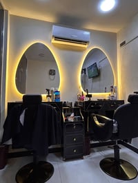 مرايات • ميز • استعمال شهر