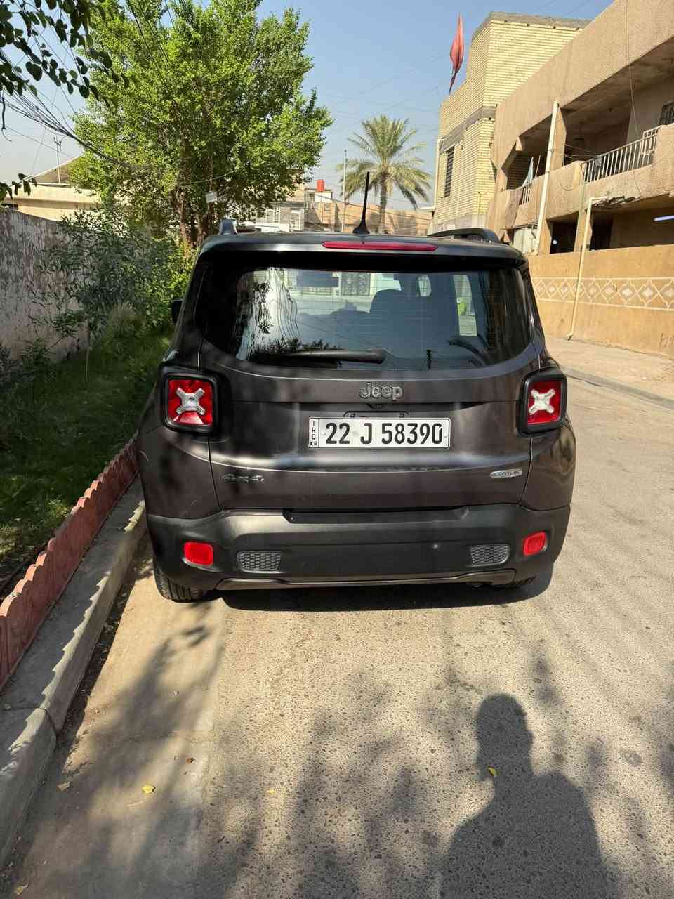 سلام عليكم سيارة ١٧ فول ماعدة الفتحا
حدثها قطعة وحدة فقط بس الجملغ رقم اربيل السعر١١٢ 
***********
