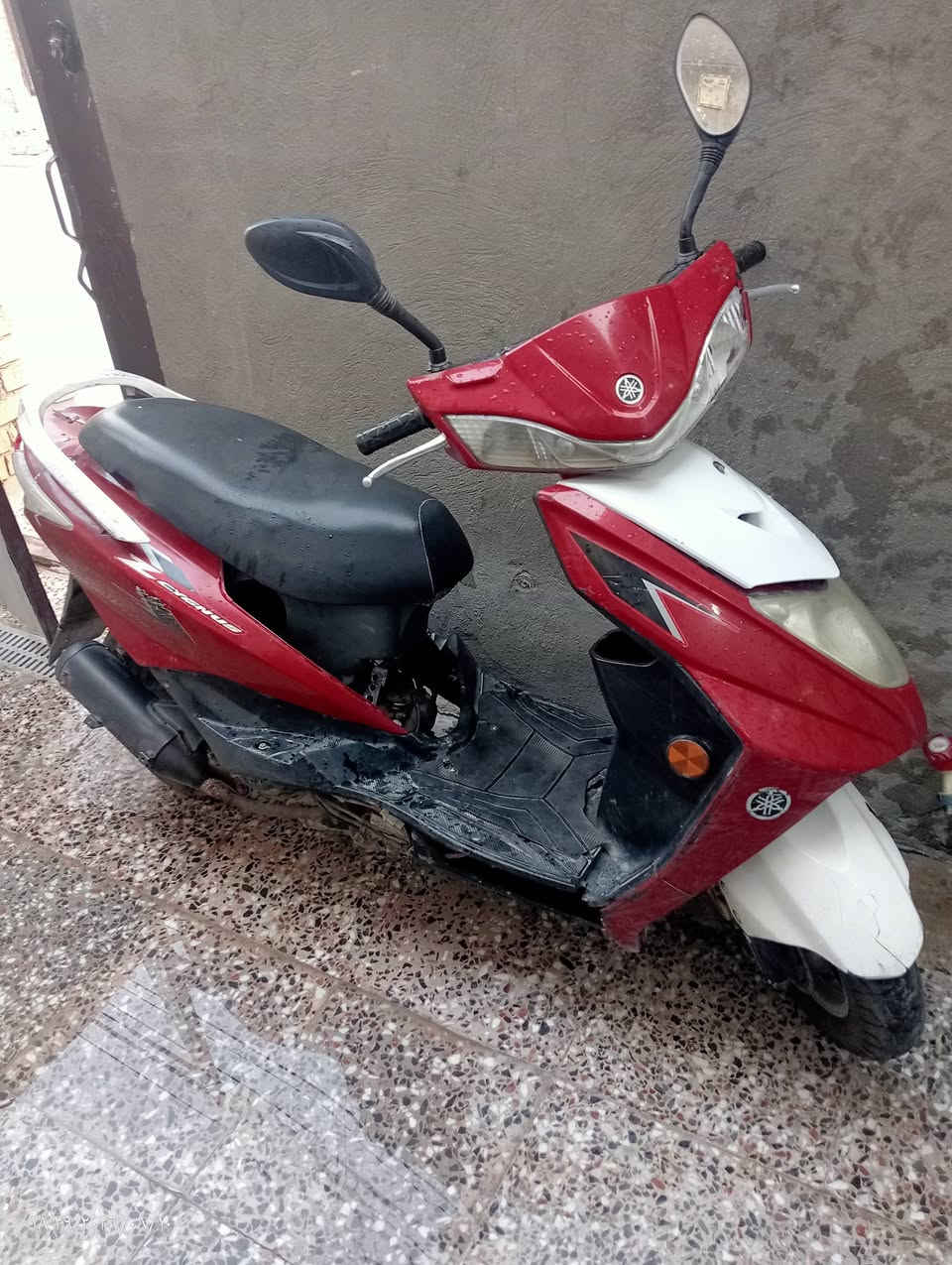 للبيع محرك بريز جانت متروكه واجيت اشغل اشتغلت بس ماتمشي مااعرف السبب ابيع عله حطته 200 وبيه مجال *********** مدينه الصدر
