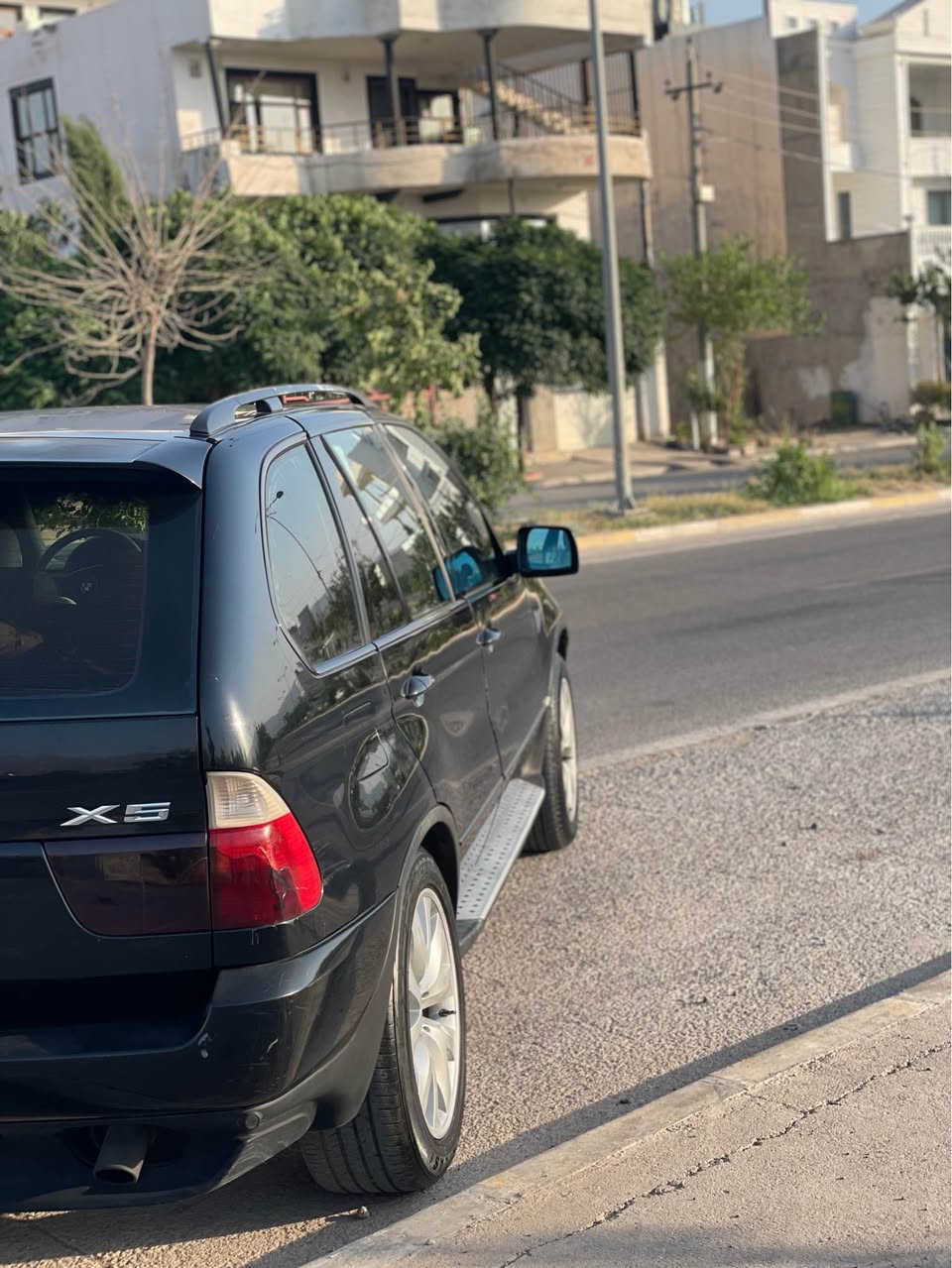 سڵاوی  خواتان لێبێ ئەم BMW X5 بۆفرۆشتن  
مۆدیل 2005  
مەکینەی 30 دەبڵ دیجیتاڵ  گێڕتۆماتیک دەبڵگێر سێگێڕ گێڕ  سپۆڕت 
کوشنسیاحی فول مواسەفاتە بەس سڵایت نیە دوپارچەی بۆیاخە بێدەعم و لێدراو  لەڕەسمەکان جوانترە  گۆڕنیەوەش ئەکەم لەسەر دلەگرتان جوابی کومیت نادەمەوە لەهەل ڕیزم مشتەری لەخزمەتام تێل بکە 
*********** السليمانية, العراق
