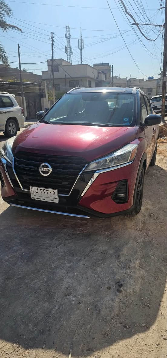 السلام عليكم
📣 للبيع: Nissan Kicks 2023 SV – نظيفة جداً
• الموديل: 2023
• الفئة: SV
وارد امريكي حادث جاملغ وبنيد وصور الحادث موجودة 
• اللون: نفس الصورة المرفقة
• الممشى: حوالي ١٧٠٠٠ ميل فقط
• رقم واحد / استخدام نظيف جداً
🔧 المواصفات:
محرك 1.6 لتر اقتصادي
جير CVT
دفع أمامي
استهلاك وقود ممتاز
شاشة 8 إنش مع Apple CarPlay و Android Auto
سينسرات خلفية + كاميرا رجوع
كروز كونترول
دخول بدون مفتاح (بصمة )
السعر 133ورقة  وبيها مجال
***********
***********
