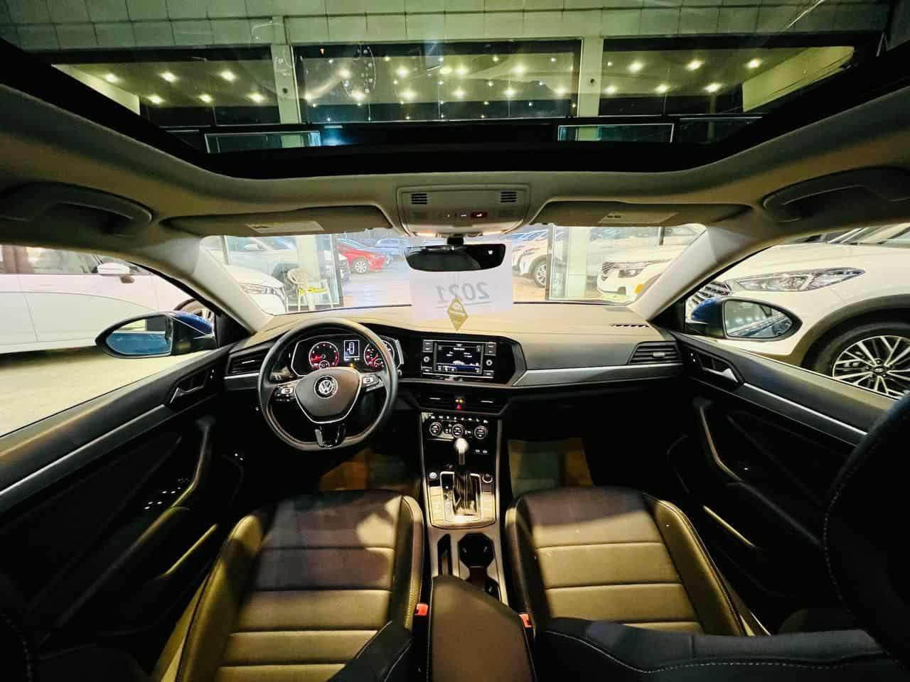 Volkswagen Jetta 2021 SE+ فول مواصفات ‎
موديل  : 2021
‎2️⃣2️⃣سياره مرقم /جاهز تحويل شرط رقم اربيل
 ماشية 91 مايل فقط 
سيارة بدون ارباگ 🆗
‎المحرك:- i4 - 1.4 Turbo 
‎المواصفات 
‎شاشه كبير 
‎بانوراما
‎بريك بصمه 
‎رادار امامي و خلفي وجانبيه 
‎كاميرا 
CarPlay
‎فحم شركة
‎كشن هيتر سكان هيتر
‎كشن كهربائي   
‎سبغ: جاملغ و ربع بونيت بدون دواخل  
‎ماشي 84 مايل
‎مكان السيارة اربيل 
سعر البيع $144 
*********** واتساب
‎كورك [***********] أربيل, العراق
