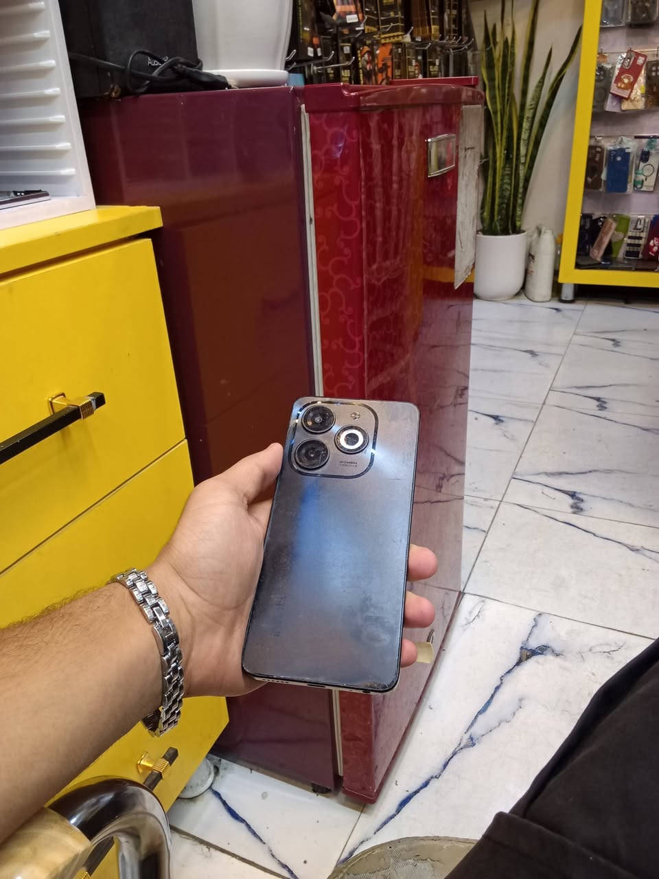 جهاز انفنكس سمارت 8 جهاز نضيف
ذاكره 128 ملاحظه الجهاز بدون ملحقات 
 
جهاز لا يعلك ولا شي سلس جدأ 

مكاني ابو الخصيب دوىت ام زباله

سعر 125 للتواصل ***********
