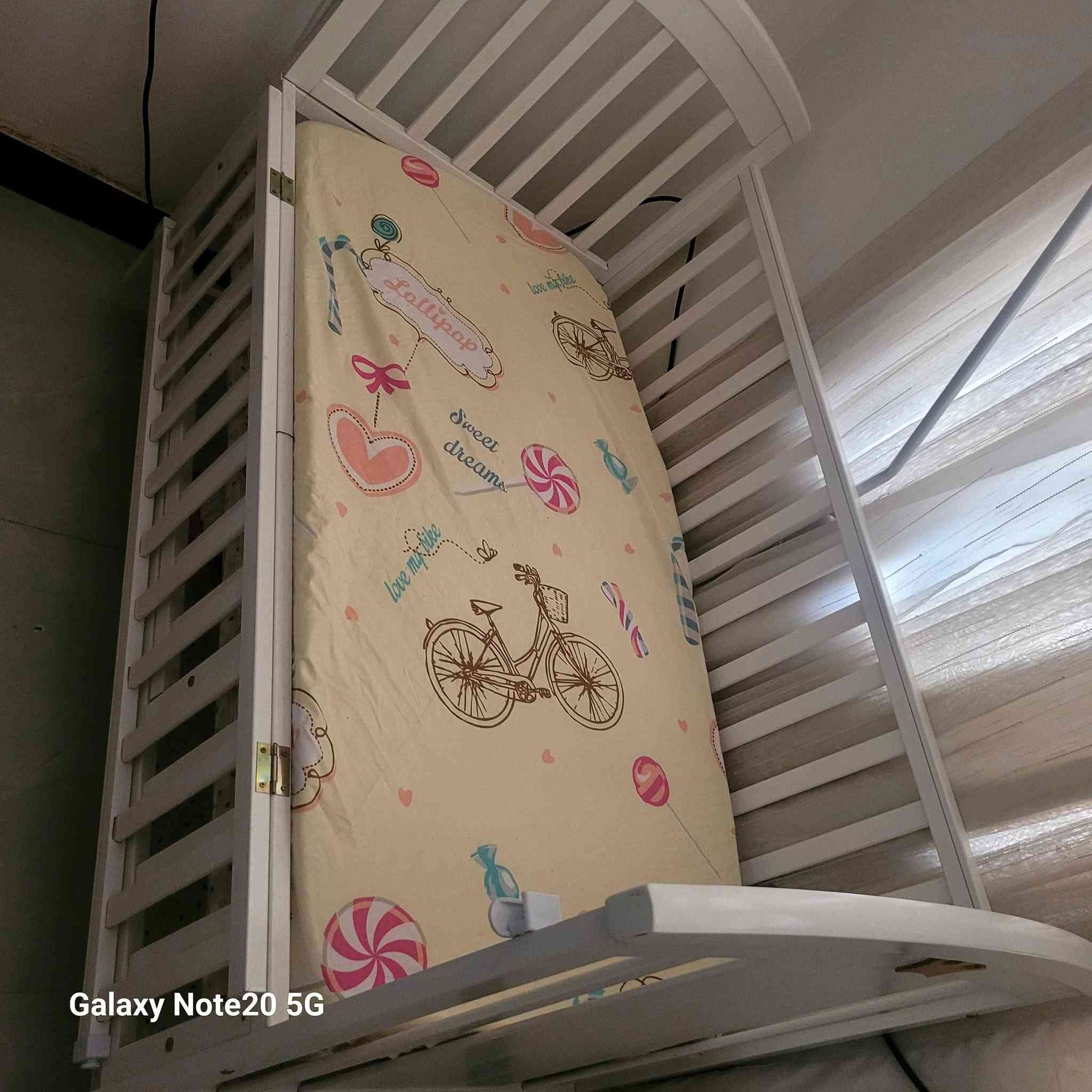 كاروك طفل الحجم الكبير
الطول 120 سم مستخدم قليل كلش اخو الجديد 

الكاروك مواصفات ينتفح من الجانب وبي خزن وينفتح من الخلف يصير سرير ..مع الناموسيه ودوشك درجه اولى.السعر 100 نهائي غير قابل للتفاوض 

***********
