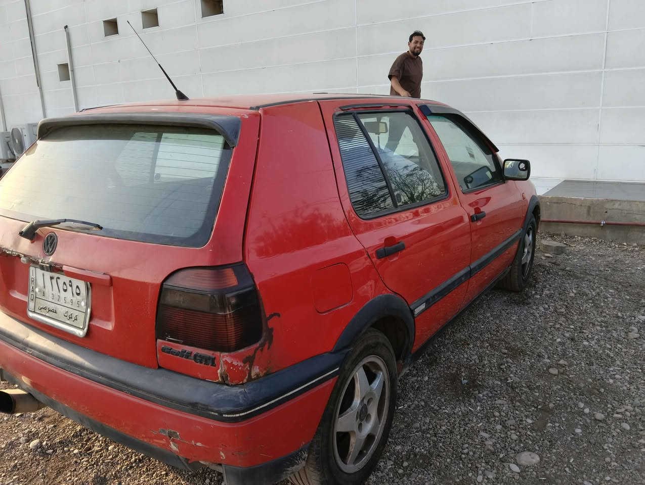 للبيع: فولكس فاجن گولف موديل 1995
​
​المحرك والجير:  جيدة 

تخم صدر : جديد و ممتازة

​الحالة الميكانيكية والكهربائية: جیدة

سیارة  تبريد بس  يحتاج غاز 

​
​الأوراق والترخيص: السنوية منتهية الصلاحية  والرقم ألماني، جاهزة للتحويل مباشرة باسم المشتري.

​المكان :  كركوك 

السعر المطلوب [ 32 ورقة و بيها مجال )

​للتواصل والاستفسار: [***********] Singapore
