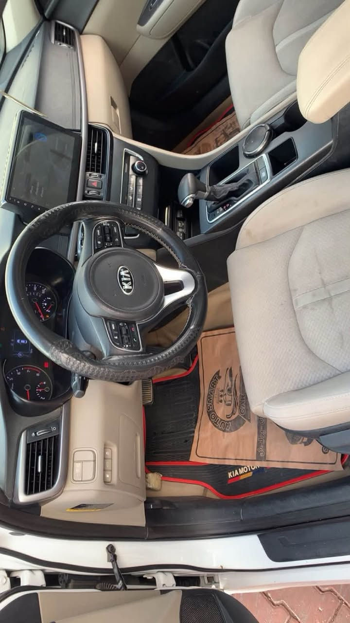 Kia optima2016
نص فول سيارا جديد بدون مصاريف كير محرك شرط تحويل شرط سيارا بيها 5قطع صبغ صفحه +قبق سندوق بدون دواخل ول سقف بي بخصات 2خفيف 
سعر110او بي مجال
                               ***********
