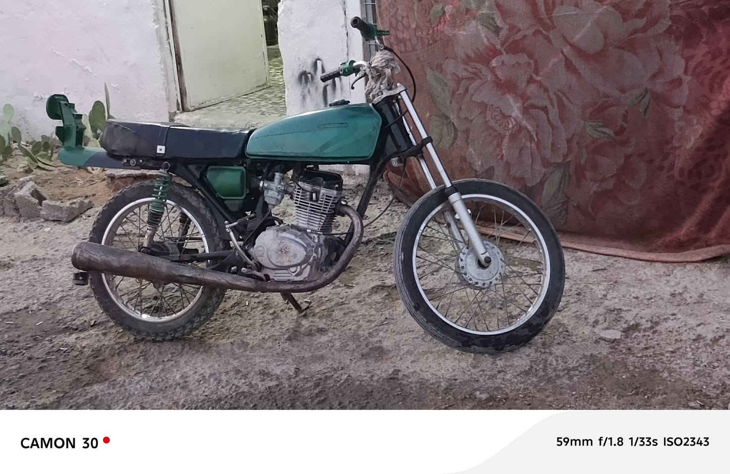 اربعه كير كلك دراجه نضيفه ابيع كوم حديد محرك لاطش السعر250 وبيه مجال قليل *********** مكاني حي الحرفين مقابيل الانصار المايشتري يطلع كبل لا يتعبني
