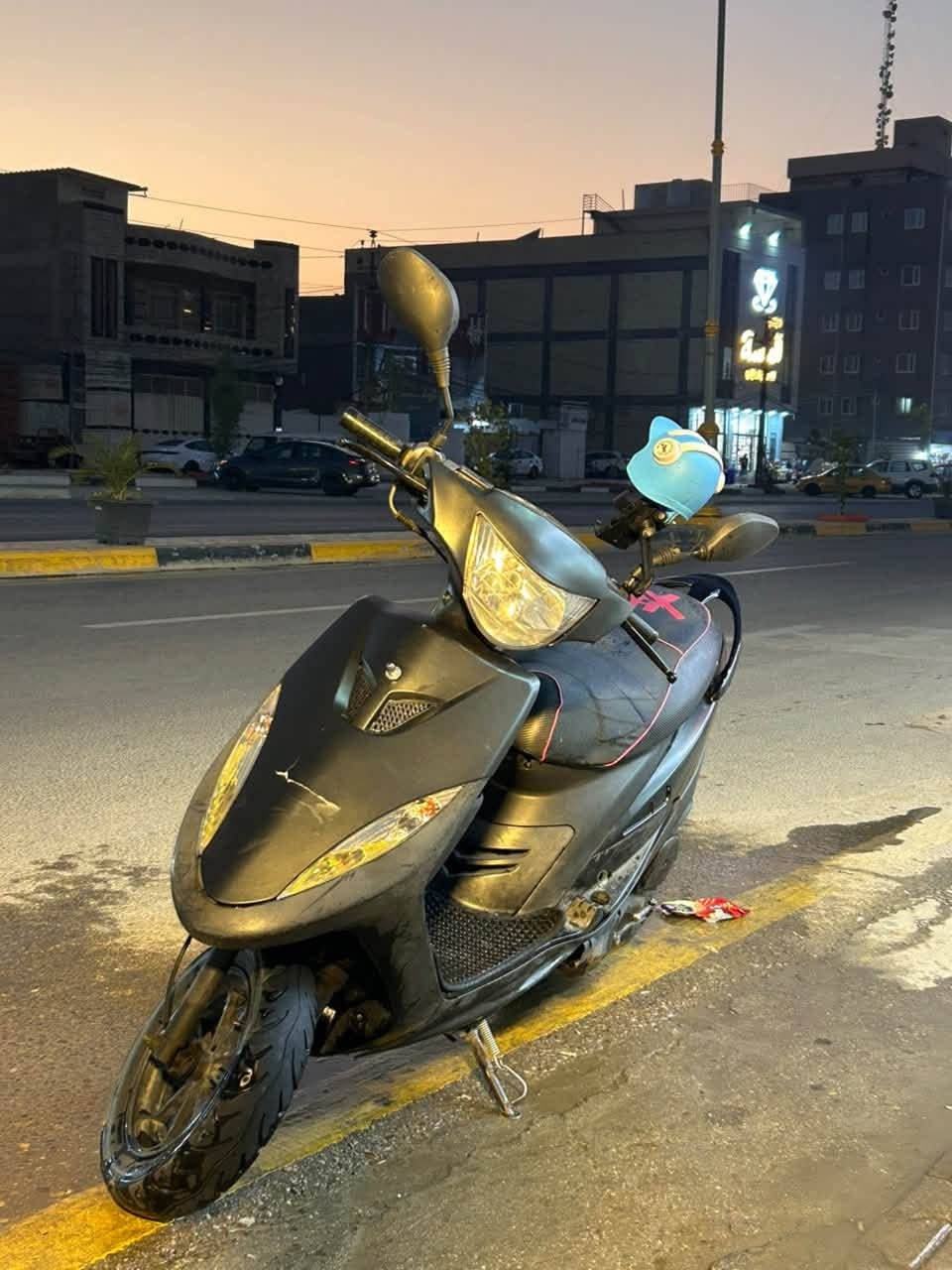 السلام عليكم ، ماكس عدلة مرتبة للبيع

نظافة فول شلعة ومعدل دراجة كلش حلوة
كلچ امامي جديد وباتري جديد كهربائيات ما بيها مشكلة
ما تصرف بانزين ، المكينة ما بيها اي صوت (خرسة) ، 
مزودة بسوبر ، باقي التفاصيل من خلال التواصل على
 صفحتي الشخصية أو واتساب وإتصال كذلك متوفر

السعر 600 الف وبيها مجال .

***********

***********
