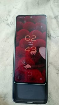 تليفون للبيع  Xiaomi Redmi Note 13  4G ذاكرة 256  لون فستقي نضافة 95٪ ...