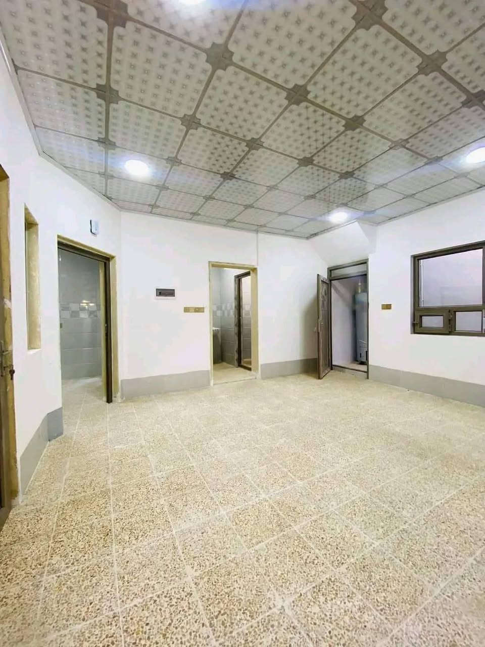 بيت للبيع المساحه 100 متر مربع حي صدام قرب جامع نورالدين زنكانه مقابل البيت سعر 80وبي مجال حديقه للاستفسار مراجعة مكتب عمر للعقار حي السماح الاركان 
   ***********
*********** ابو اياد
