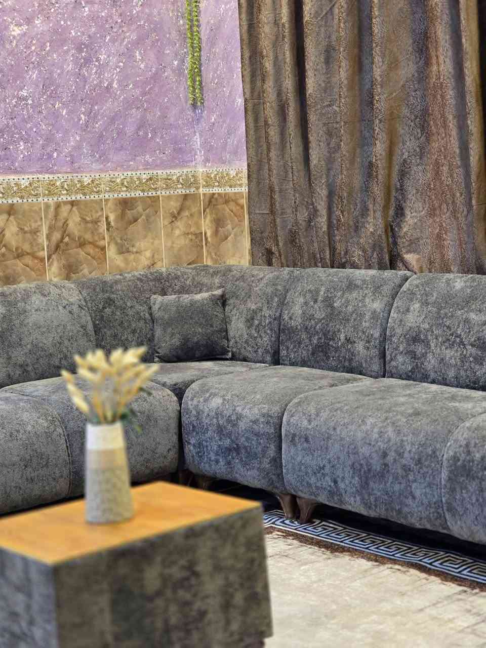 تخم للبيع جديد السعر 450وبي مجال العنوان شط العرب ***********
