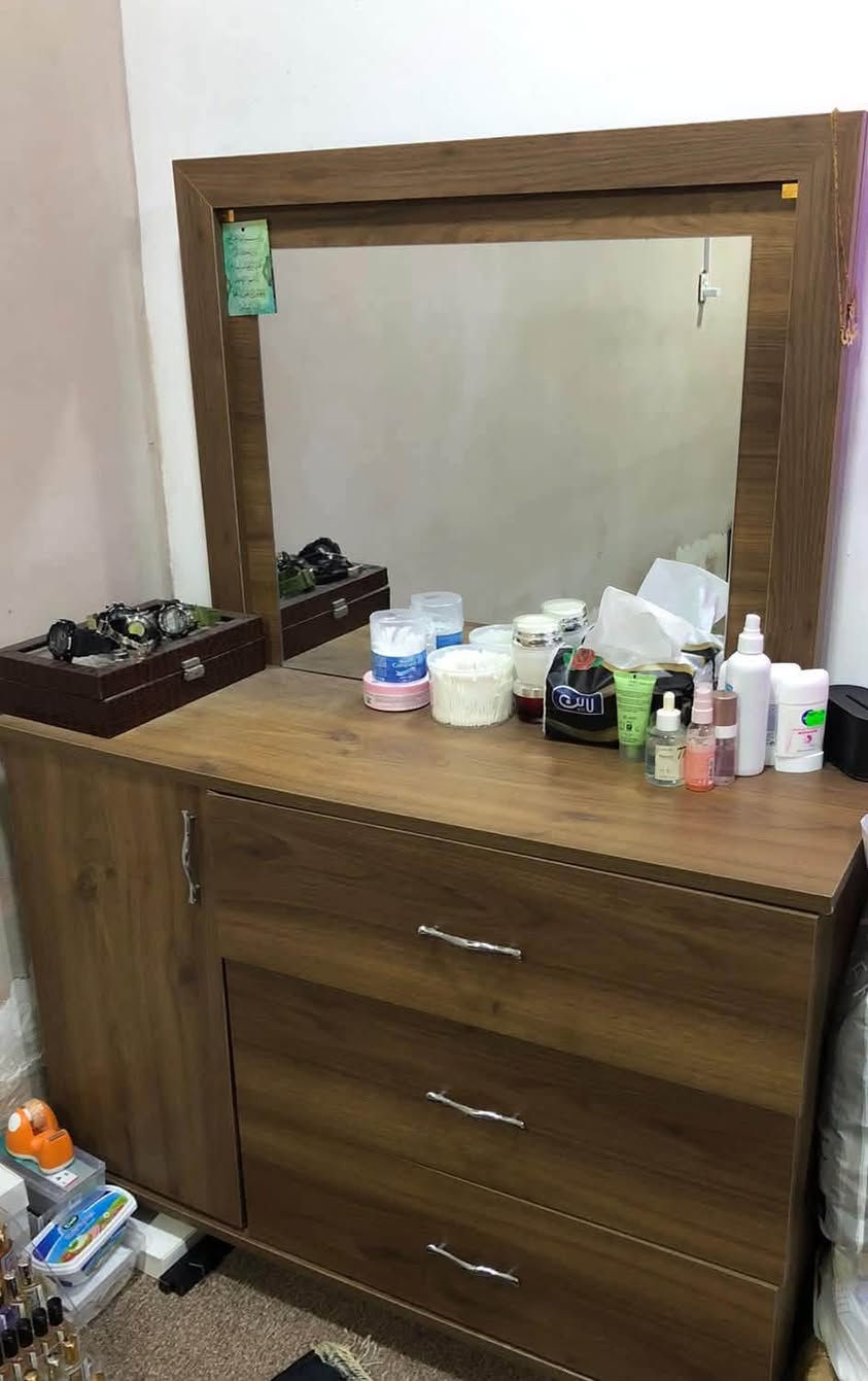 @🛏️ غرفة نوم للبيع – 7 قطع

غرفة نوم مستعملة ونظيفة جدًا ✨
✅ 7 قطع كاملة
✅ نظيفة ومحافظة
✅ ما بيها كسر أو شخط
✅ بحالة جيدة وجاهزة للاستخدام

📍 المكان: السليمانية – منطقة كومباني نوزاد
📞 للتواصل: ***********

للمهتمين والاستفسار يرجى الاتصال على الرقم أعلاه
