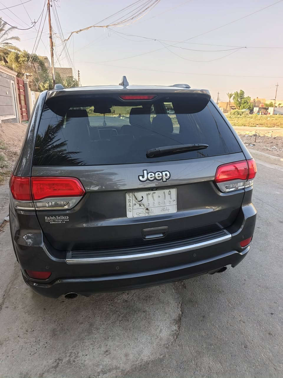 سلام عليكم جيب لاريدو ١٥ سياره فول مواصفات بنوراما كشنات تتفه تبريد خزن ميموري استرين كهرباء  فول مواصفات بيها تخم تاير جديد ماناقصها شي  السعر ١٧٥ وبيه مجال
***********
