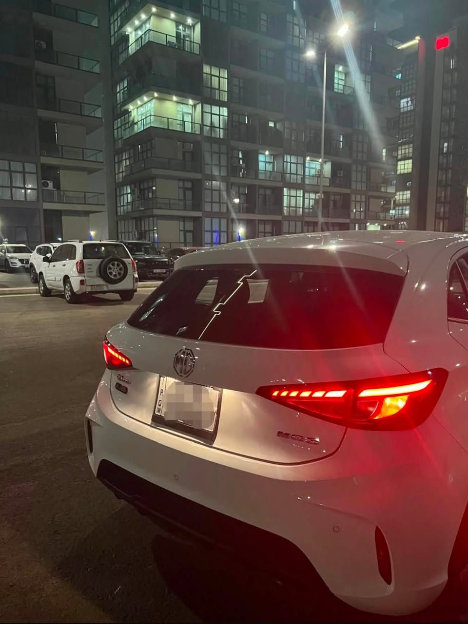 للبيع MG3 موديل 2025

سيارة نظيفه 
ماشيه تقريبا 1800 كم

المواصفات:

• محرك دوش 1.5L

• كير أوتوماتيك

• كاميرا خلفية

• حساسات خلفية

• شاشة وسطية

• عداد رقمي

• تكييف ممتاز

• داخلية نظيفة جداً

• إضاءة أمامية وخلفية LED

• تصميم رياضي وعصري

توجد بعض الملاحظات
صبغ نصف باب + تبديل الجاملغ

• الموقع: بغداد / حي الجهاد 

§ السعر 105

السعر قابل للتفاوض بالمعقول

" للتواصل والاستفسار الاتصال على الرقم 
***********
