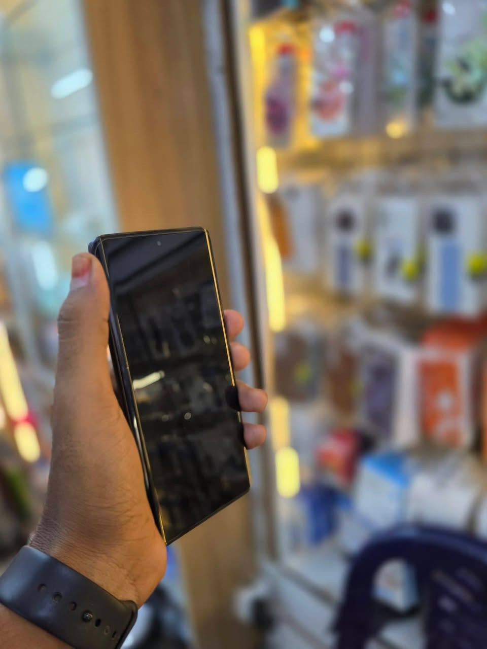 للبيع يرهم مراوس

هونر X9b الذاكرة 256 الرام 12 +8 معالج سناب دراكون بصمة بلشاشه بطاريته 5800 يوم ونص استخدام شاشه مقوس شاحنته ويا شحن سريع كامل مكفول  (ضمان يوم )
سعرر 250 بي مجال بسيط 

اتصال *********** واتساب
