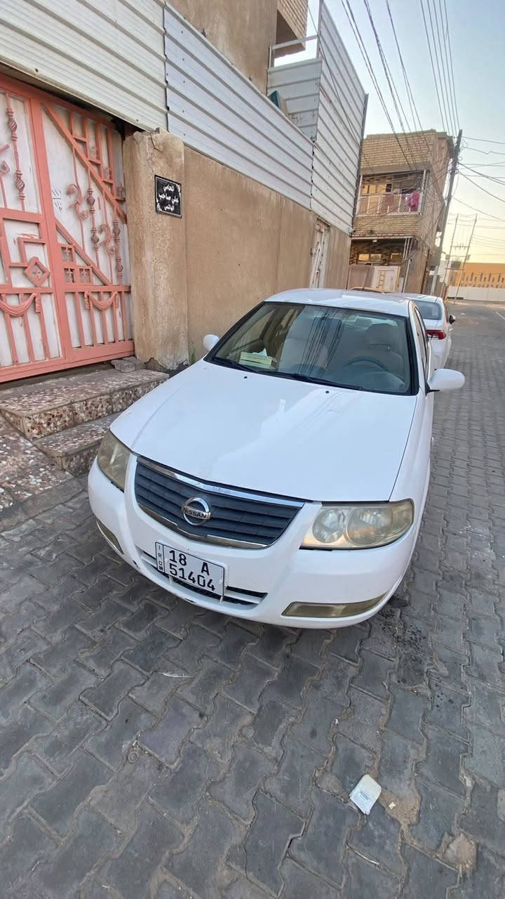 السلام عليكم
نيسان موديل 2012 بأسمي 
بدون صبغ بيه دحچات مثل ماواضح گدامكم
ماشية تقريبا 275 الف وقابل للزيادة
تبريد شغال گير وكينة شرط 
عنواني كربلاء حي المجتبى 
***********
السعر 100

