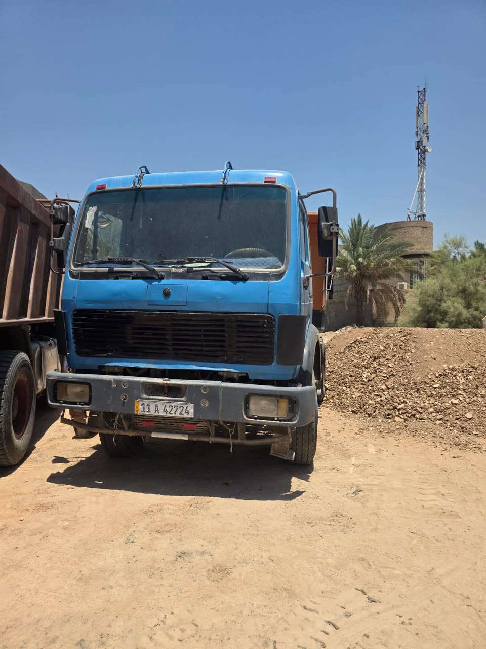 للبيع موديل 82 رقم بغداد باسمي ***********
