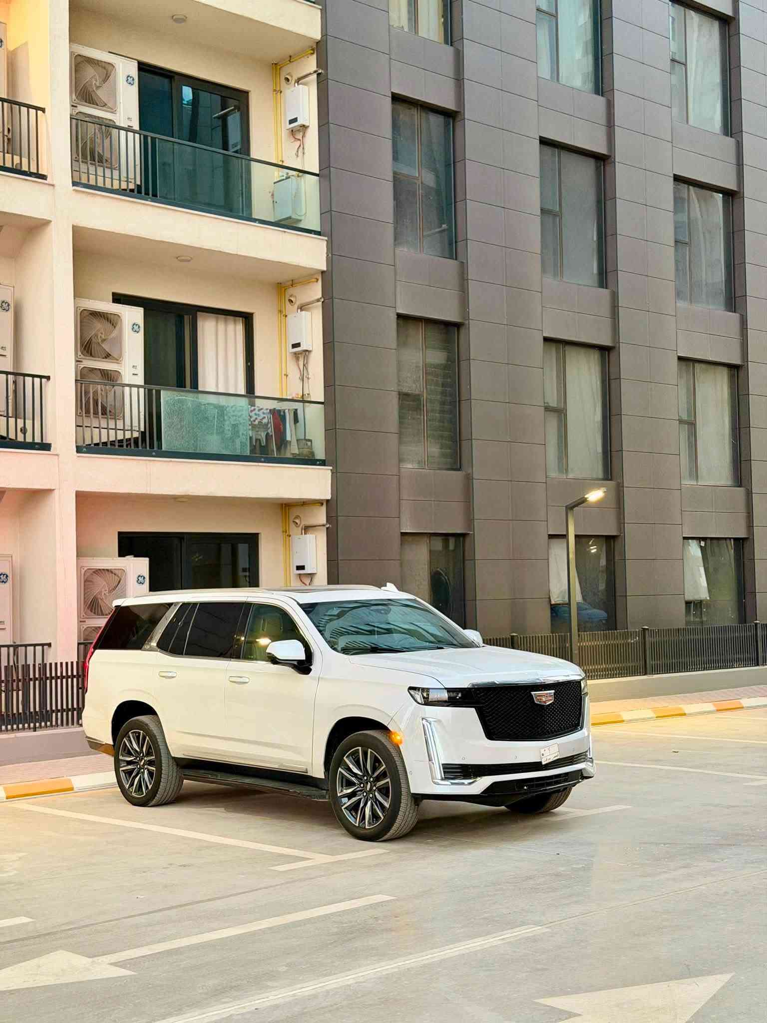 كاديلاك إسكاليد 2023 — بسعر مناسب جداً
أعلى فئة 1/1 أمريكي 🇺🇸
بدون رقم، باقي فقط الصك وتترقم

• نظام صوت AKG بـ36 سماعة
• بانوراما
• جكات
• كراسي خزن
• رادار أمامي وخلفي وجانبي
• نقاط عمياء
• 5 كاميرات
• 3 شاشات
• كراسي كهرباء
• كراسي تدفئة وتدفئة للاستيرن
• كراسي تبريد
• تشغيل عن بُعد
• جنطة كهرباء
• شاشة ديجيتال
• هاندبريك بصمة
• وباقي المواصفات معروفة

السعر: 465 ورقة
مجال بسيط جداً

العنوان: بغداد — الدورة
للاستفسار: ***********
