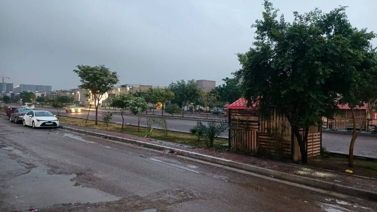 دار البيع حي الجهاد
على اربع  شوارع ديوان الظباط  طابق اول مطبخ استقبال غرفه نوم صحيات طابق ثاني ٢غرفة نوم  مقابيل صيدلية نهج السلام و بيطري كولاء
مساحة ١٠٠ متر 
***********

نص مكتوب في الصور:
- 27/01/2025 18:17 XIAOMI 12T
- 20/09/2025 06:48 XIAOMI 12T
- 20/09/2023 06:48
- XIAOMI 12T
- 02/02/2025 15:32 XIAOMI 12T
- NOTE 40 Pro 24mm f/1.75 1/50s ISO2137
- NOTE 40 Pro 24mm f/1.75 1/50s ISO1137
- NOTE 40 Pro 24mm f/1.75 1/50s ISO931
