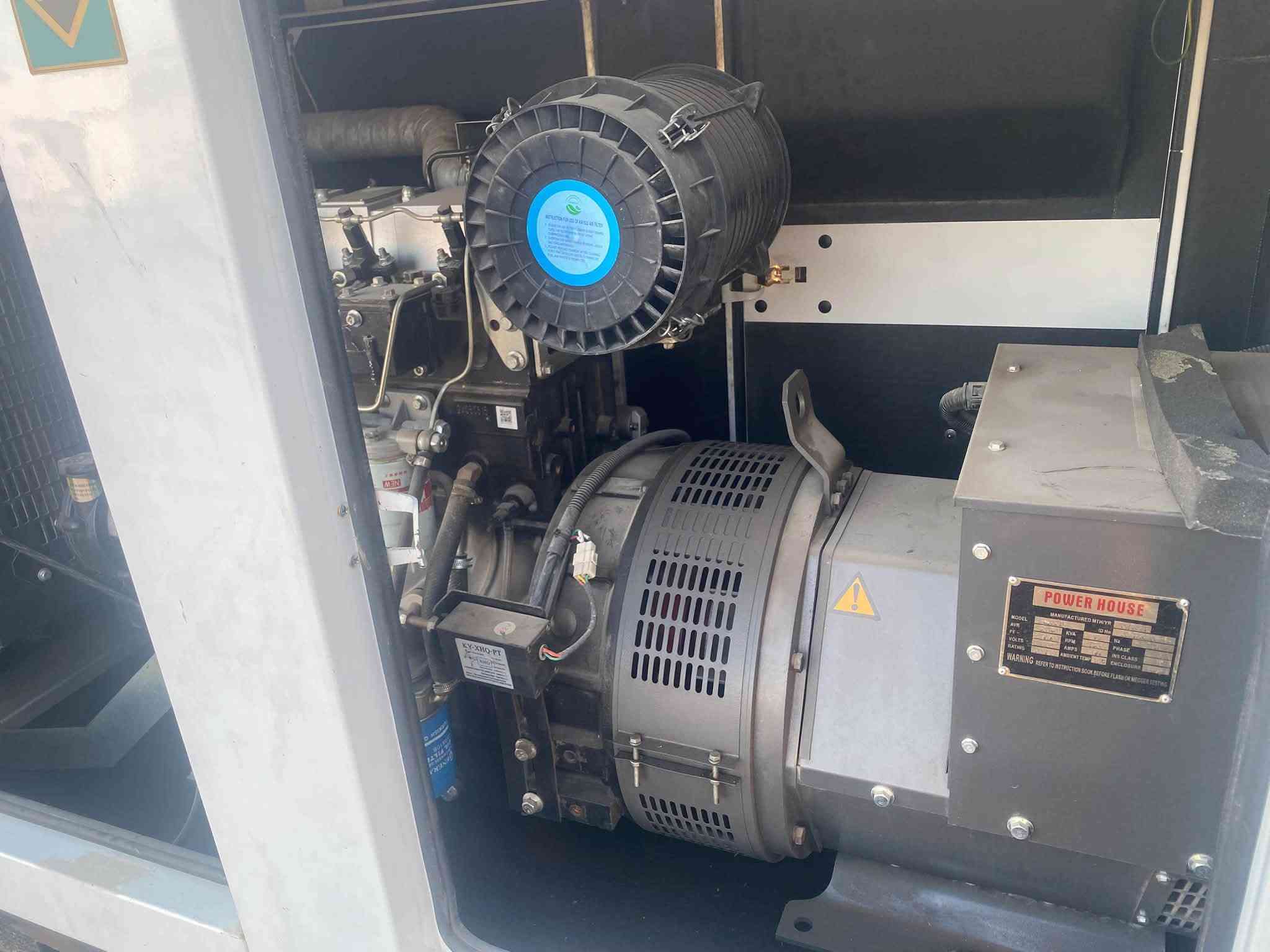 للبيع مولد بيركنز صيني 75 kv السعر 45 ورقة بيها مجال المكان واسط الكوت للاستفسار الاتصال على الرقم ***********@
