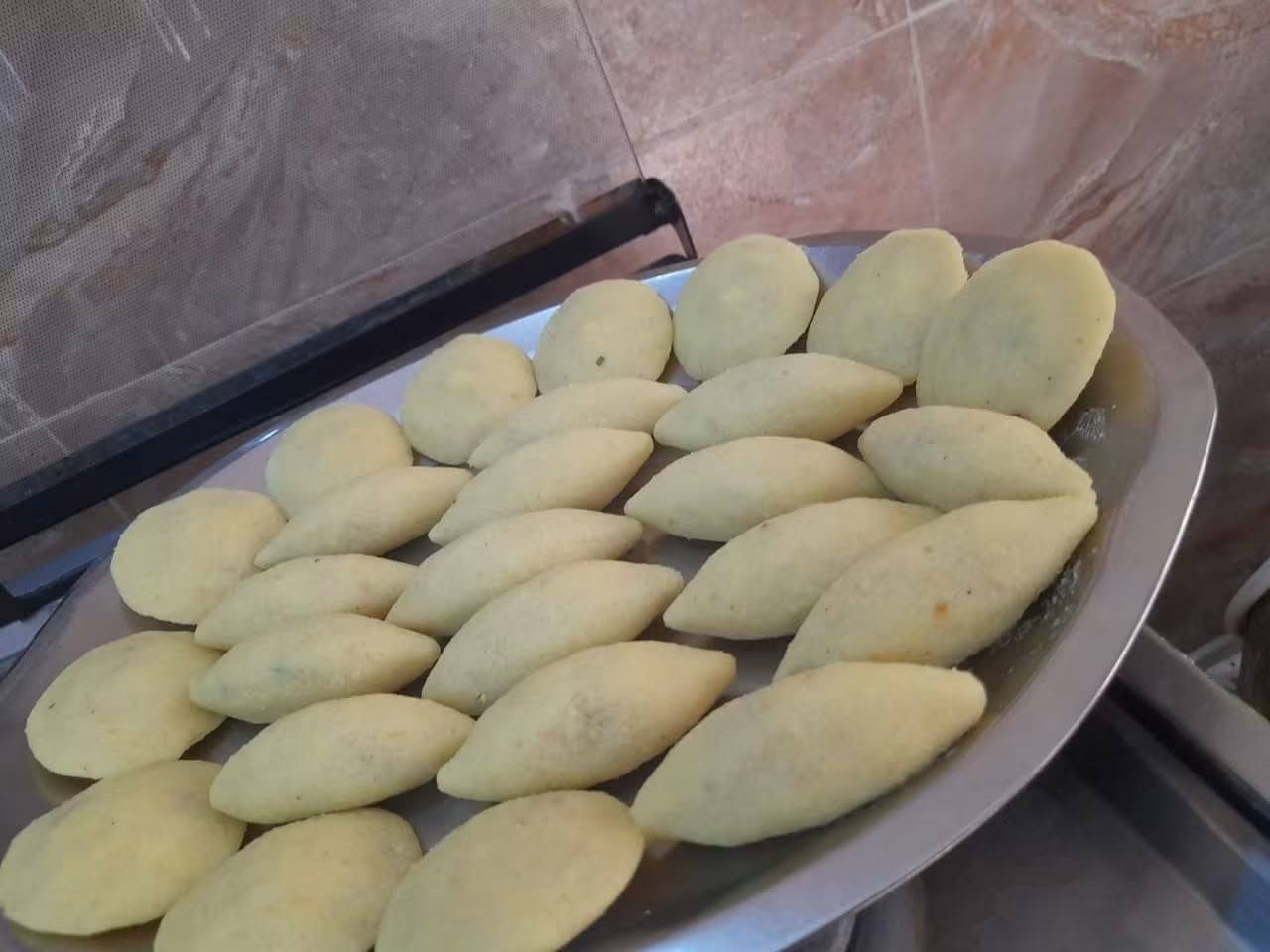 الاسعار • العنوان • آخر صورتين