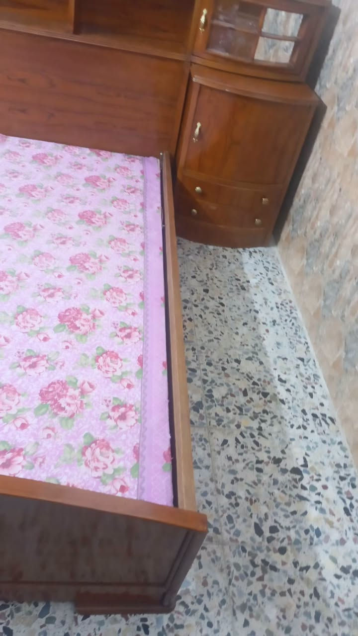 جربايه نفرين صاج تزكام مستعمله الصوميه طول مترين عرض متر و60 سم السعر 225 وبيه مجال العنوان بغداد حي الإعلام سوق اميمه  حي الشباب نهايته الشارع فرع ماركت فريش موبايل عراقنا وتساب بي 
*********** 
***********
يوجد توصيل غير مجاني داخل بغداد فقط
