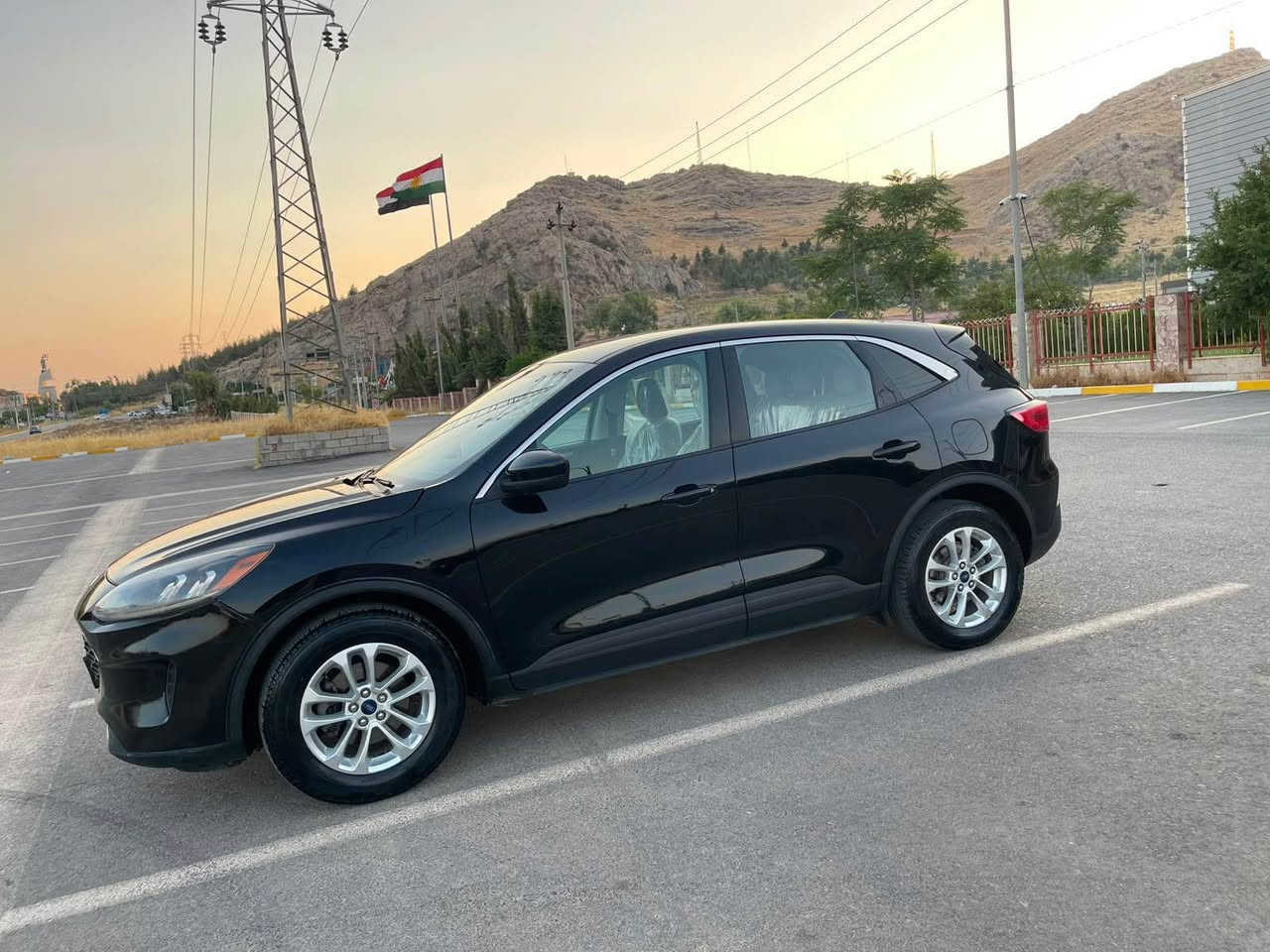🖤🚘 FORD ESCAPE SE | 2021 🚘🖤

✨ دەستی دوو | شیک، پاک و ئامادەی فرۆشتن بوياغ نيه clean ✨

⚙️ 1.5L EcoBoost Turbo
🔧 3 Cylinder | 181 HP
🔄 Automatic | FWD
📍 20,064 Miles

💎 دیزاینی مۆدێرن و سەرنجڕاکێش
💎 ناوەوەی پاک و وەک نوێ
💎 خەرجی سووتەمەنی زۆر گونجاو

🔥 ئەگەر بەدوای ئۆتۆمبێلێکی جوان، ئابووری و متمانەپێکراو دەگەڕێیت،
Ford Escape SE 2021 هەڵبژاردەیەکی زۆر باشە بۆ بەکارهێنانی ڕۆژانە و گەشت 🚗✨

📩 بۆ نرخ و زانیاری زیاتر پەیوەندیمان پێوە بکە:

📱 WhatsApp: ***********
📞 Korek: ***********

🖤🚘 FORD ESCAPE SE 2021
U رانية, السليمانية

