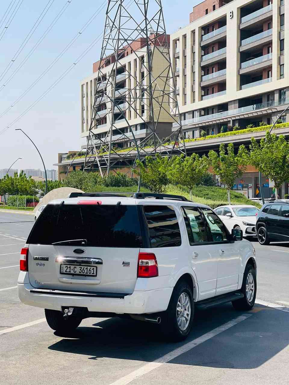 ***********
***********

فۆرد ئێکسپدەیشن 2013 
مواسەفات XLT فول - سڵاید -کوشن کارەبا 
ناوزەرد - 4X4 - تەبرید مەرکەزی -سێ ریز کوشن 
ئاوێنە کارەبا و هیتەر -پایدەر کارەبا -شاشە و کامێرا 
توڵی سەقف سێ پارچە - لایت عەدەسە و زینۆن
سەیارەکە زۆر پاک و بێ مەسرەفە سەیارەی خۆمانە تەنها دوو دەستی کردووە هەردوو سویچی شەریکەی لەگەڵ ماوە سپێری دانەبەزیوە کامل سێرڤسی کراوە و لە هیچی نەقس نیە زۆر بە پاکی راگیراوە و خزمەت کراوە هەمووی گیانی تازەیە بە نسبەت بۆیاخ 
تەنها پارچە و نیوێکی لەسەر شوخت بۆیاخە
 بێ ناوگرت دەرگای دوای سایەق لەگەل دەرگای دوای سەکن نیوەی سەنەوی و هەزەی تازەیە  پاتری و رۆن و بانس هایدرۆلیکی گێر و فیت پەمپ و نۆزلی تازە گۆراوە کامل بە مەعنای کەلیمە سیرڤسمان کردوە 
نرخی ١٤٢ گەڵا
لە سلێمانیم 
***********
*********** السليمانية, العراق
