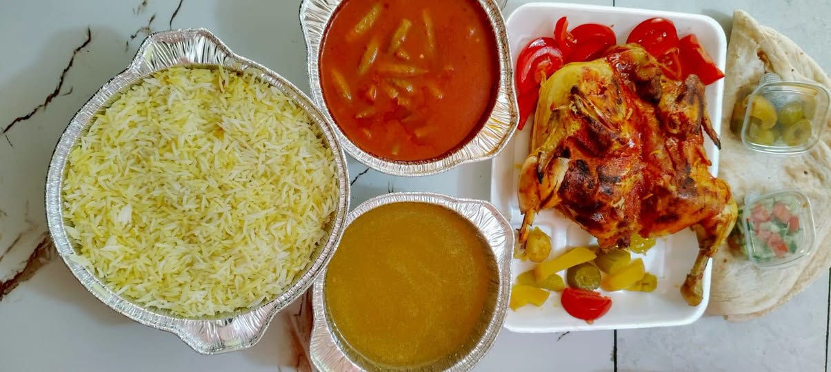 عرض دجاجه كامله+ كدر تمن+ كدرين تشريب اومركه + كرصتين خبز+ طرشي مقبلات اب 15000 التوصيل مجاني لكل مناطق الشامية ريف اومدينه للحجز ***********

