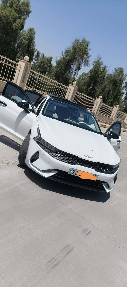 سلام عليكم للبيع كيا فايف موديل ٢٣خليجي مكفوله كفاله عامه 
سيارة جديدة 
محرك 2000 دوش 
فول موصفات
ماشيه 21 الف 

رقم اربيل 

بسمي

سيارة فول 

فول موصفات 

***********
