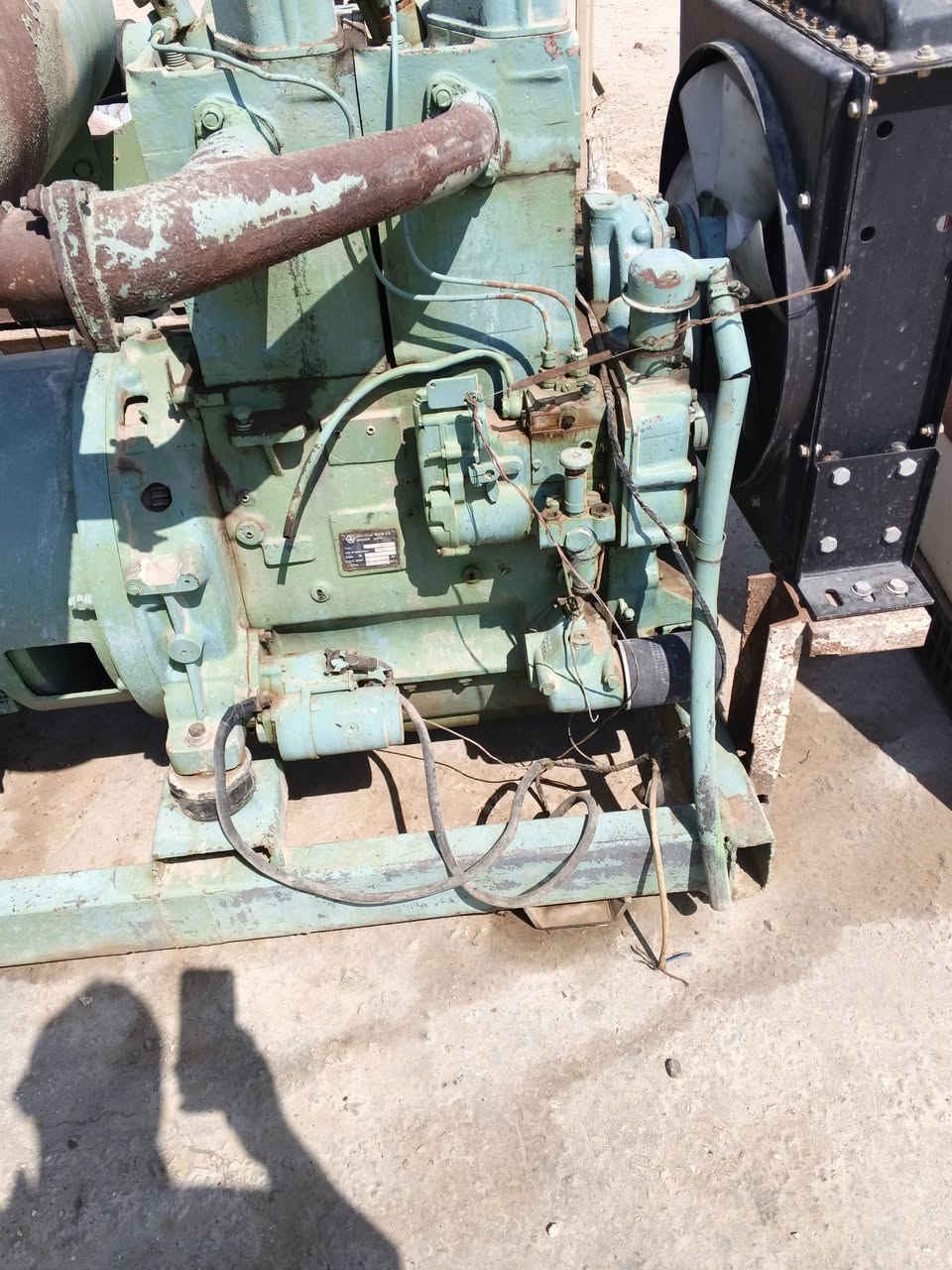 مولد أنكليزي 2 بستم للبيع طبك بلاد..راديتر... حجم بستم كبير ينطي فعلي 90 امبير على فحص للاستفسار ***********
