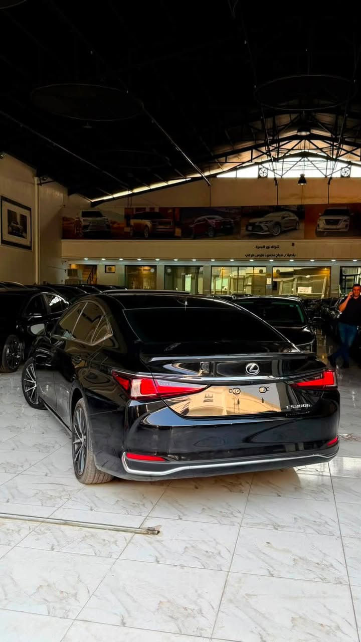 LEXUS 2024 ES300 hybrid
سياره بدون سبخ 

سياره موجود بل اربيل في شركه نورالبصره 

رقم مال صاحبو :***********واتساب
الاستفار مزكين
