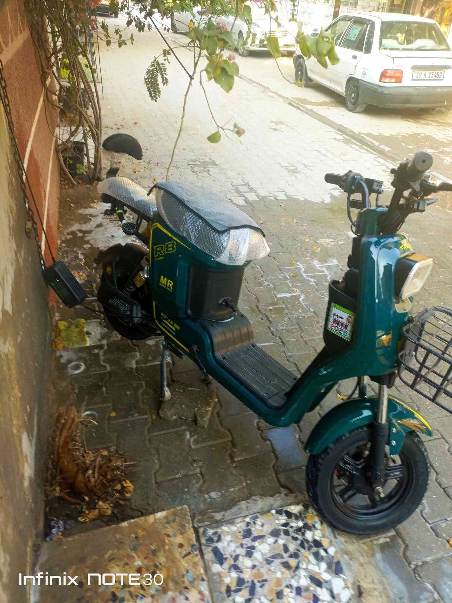 السلام عليكم دراجه شحن r8  koera المرغوب خمس بطاريات 22 امبير والشاحنه جديده صاره سبوع  كهربائيات شغاله الدراجه كامله برغي مابيه نقص ملف نحاس 2500w رياضي🚀 اربع سرع السرعه القصوى 109 حقيقي 60 بل شحنه 40 كيلو يعني بطاريات جديده عقل بلادي ما مبدل السعر 450 وبيه مجال *********** العنوان كربلاء المقدسة بل جاير قرب أسواق برتقاله

نص مكتوب في الصور:
- Infinix NOTE 30
- Infinix NOTE30
