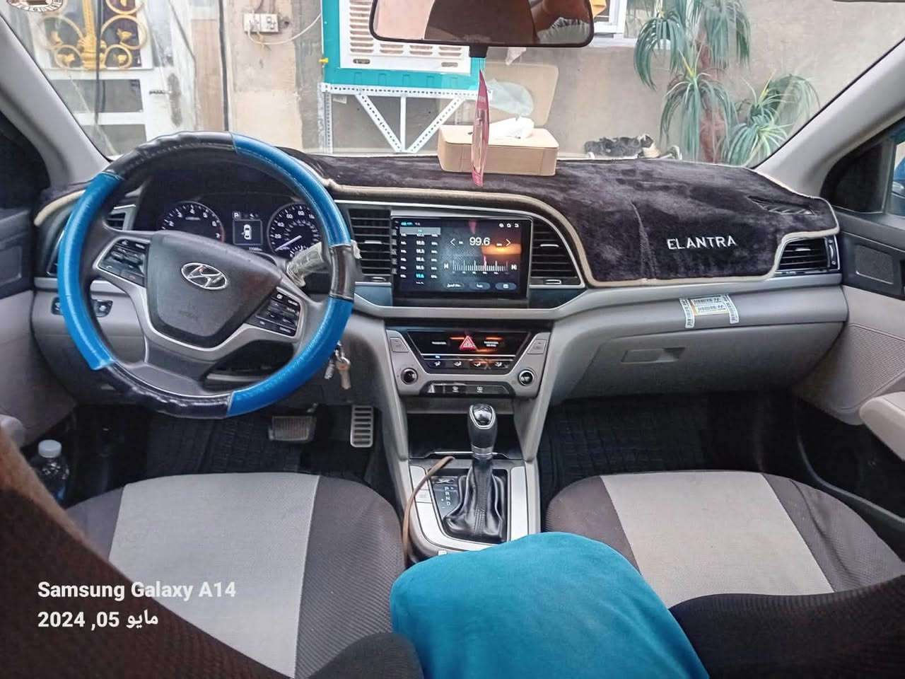 السلام عليكم  سياره النترا  للبيع وارد امريكي موديل 2018 بااسمي رقم اربيل بيهه بس بنيد وطخه جوه الدعاميه الخلفيه رقم *********** السعر 108
