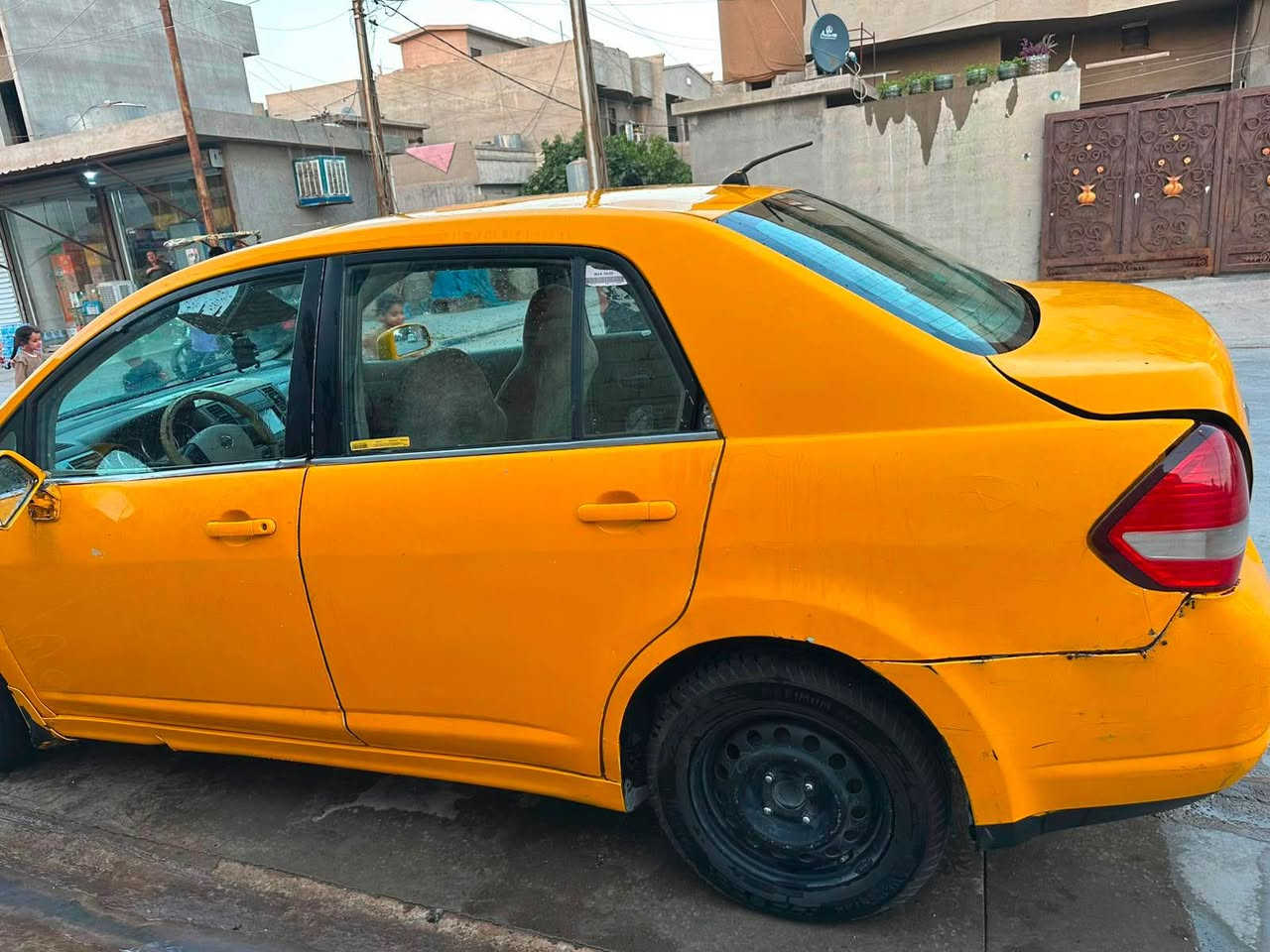للبيع بسعر مناسب 41$وبيها مجال 
نيسان تيدا 
موديل 2008
رقم ديالى مشروع وطني لحد 2029بسمي دفتر بنزين بيها سياره كير محرك يارس بشرط  كير أوتوماتيك سياره نضيفه حيل نضيفه 
تايرات ديلا كله جديد سياره حلوه حيل 
مابيها اي عيب سياره مال بيت 
والسعر 41$وبيها مجال لـ شراي 
عنواني كركوك 
*********** كركوك, العراق
