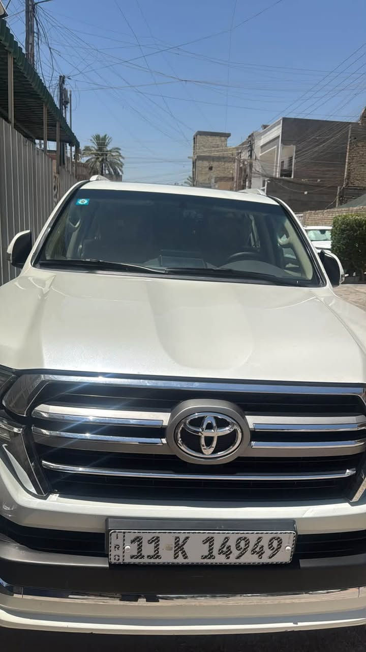 🔥🚘 للبيع | تويوتا لاندكروز بريميوم 2019 🚘🔥
📍 بغداد – حي البنوك

⭐️ معلومات السيارة:
🔹 ماشية 175 ألف
🔹 سيارة كاملة من كلشي
🔹 تخم تايرات جديد 🛞
🔹 ما تحتاج صرف، ما يصرف عليها درهم واحد
🔹 صور السونار والحادث موجودة ضمن صور الإعلان 📸

✨ مواصفات السيارة:
✅ دفع رباعي
✅ محرك 6 سلندر
✅ ناقل حركة أوتوماتيك
✅ داخلية جلد
✅ مقاعد كهربائية
✅ شاشة وسطية
✅ كاميرا خلفية
✅ حساسات أمامية وخلفية
✅ مثبت سرعة
✅ تحكم بالمناخ
✅ تشغيل بصمة
✅ دخول ذكي
✅ فتحة سقف
✅ أنوار LED
✅ جنوط ألمنيوم

💬 لمعرفة السعر اكتب “تم” وسيتم الرد عليك تلقائياً.

📞 للاستفسار: ***********

📢 TopCar IQ مختصة بنشر إعلانات السيارات فقط، ولا تتحمل الصفحة مسؤولية أي اتفاق أو تعامل يتم بين البائع والمشتري.

🤝 بالتوفيق للجميع، وإن شاء الله ربي يرزق البائع والمشتري.

#TopCarIQ #سيارات_للبيع #سيارات_العراق #سيارات_بغداد #تويوتا #لاندكروز #لاندكروز_بريميوم #سيارات_بغداد_للبيع
