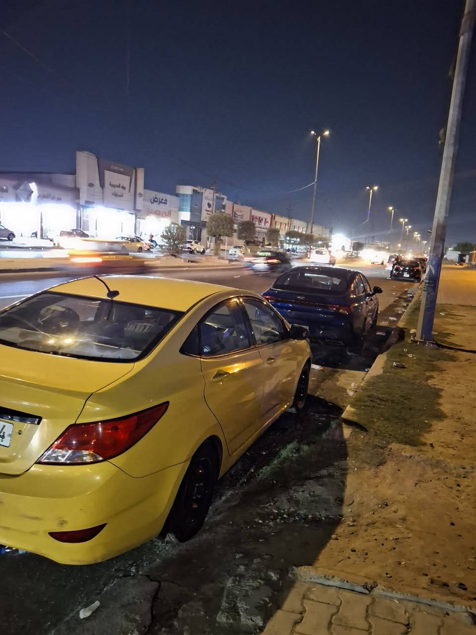 اكسنت ٢٠١٦ امريكي للبيع حصراً

مكينه ٤ سلندر ١٦٠٠ مبدليها جديد 
تخم تاير جديد 
السعر ٨٧ ورقه وبيها مجال للشراي 
رقم الهاتف ***********
